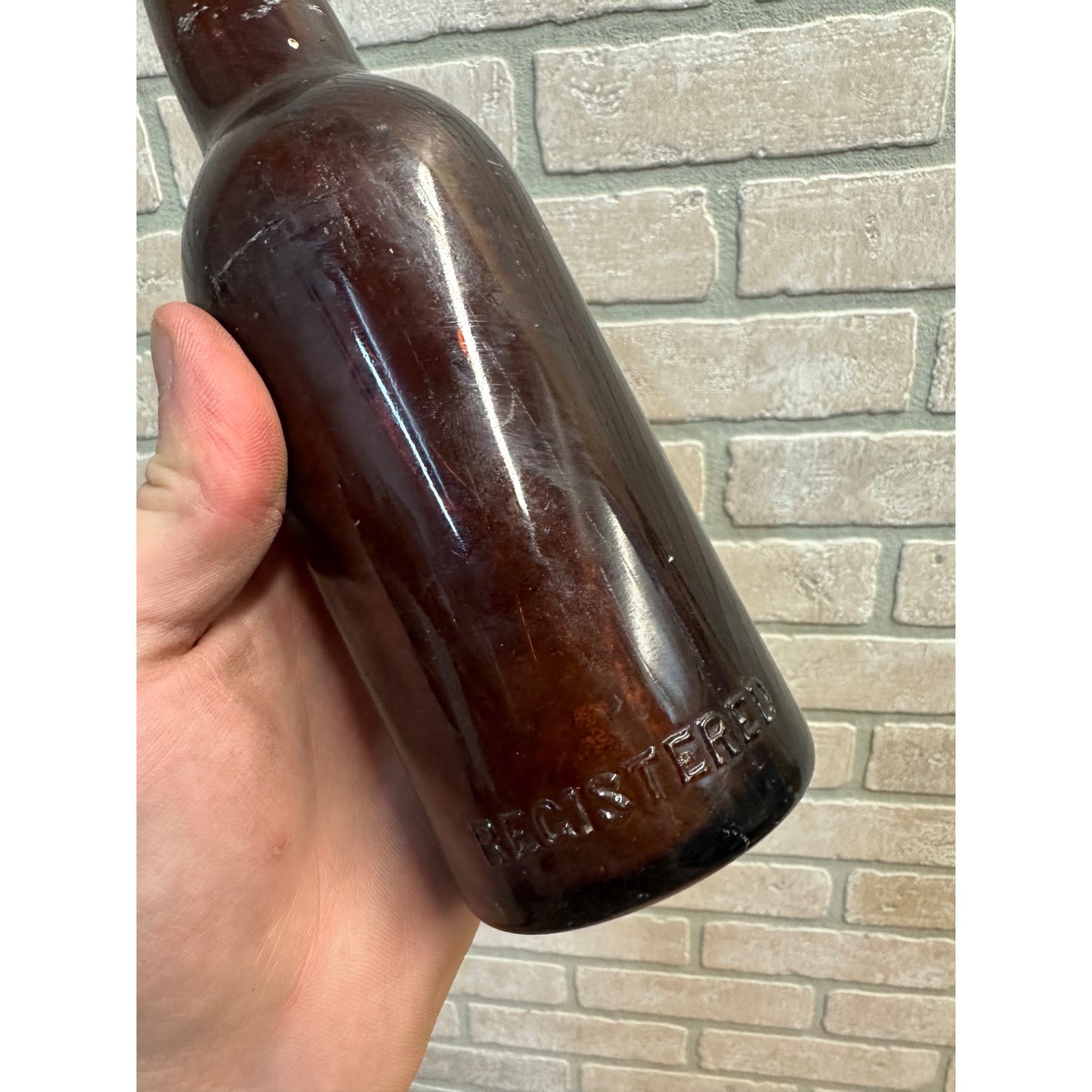 Pre-Pro Leisen & Henes Beer Bottle 12oz Amber Brown Embossed Menominee MI