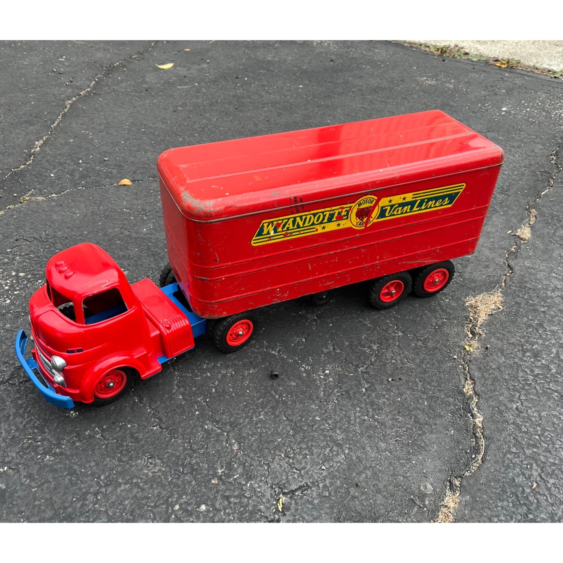 Vintage Wyandotte Van Lines Motor Cargo Semi Truck Trailer Pressed Steel Toy