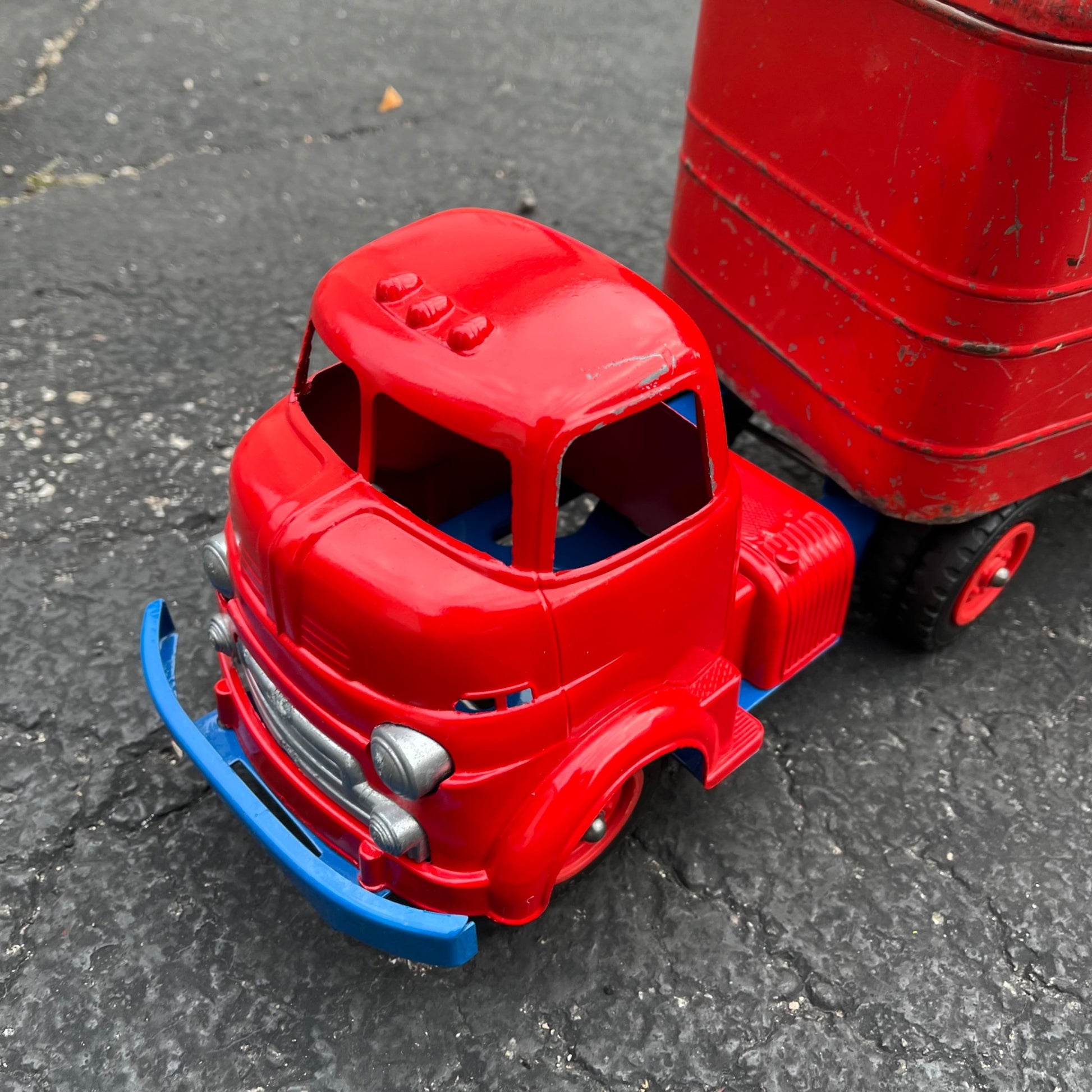 Vintage Wyandotte Van Lines Motor Cargo Semi Truck Trailer Pressed Steel Toy