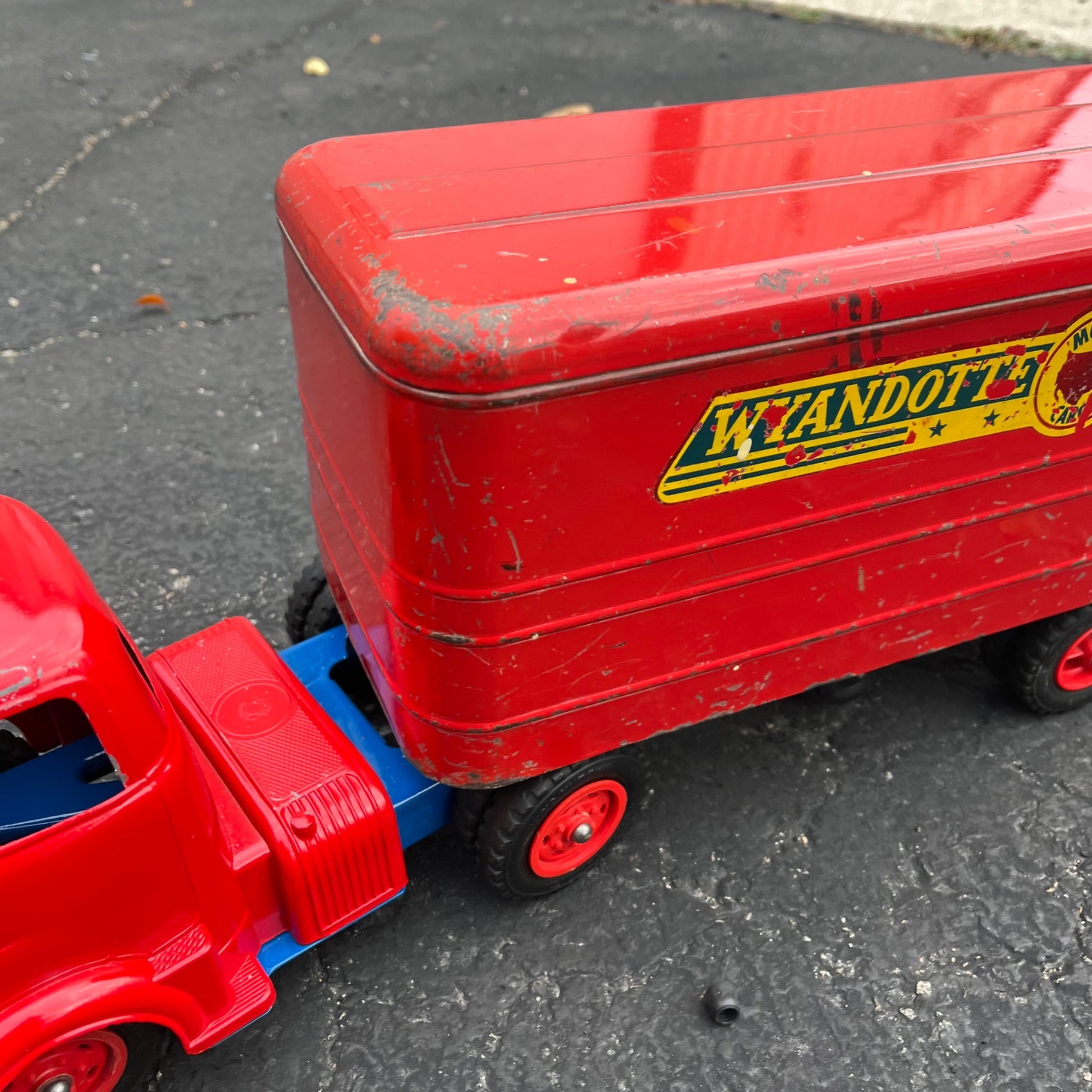 Vintage Wyandotte Van Lines Motor Cargo Semi Truck Trailer Pressed Steel Toy