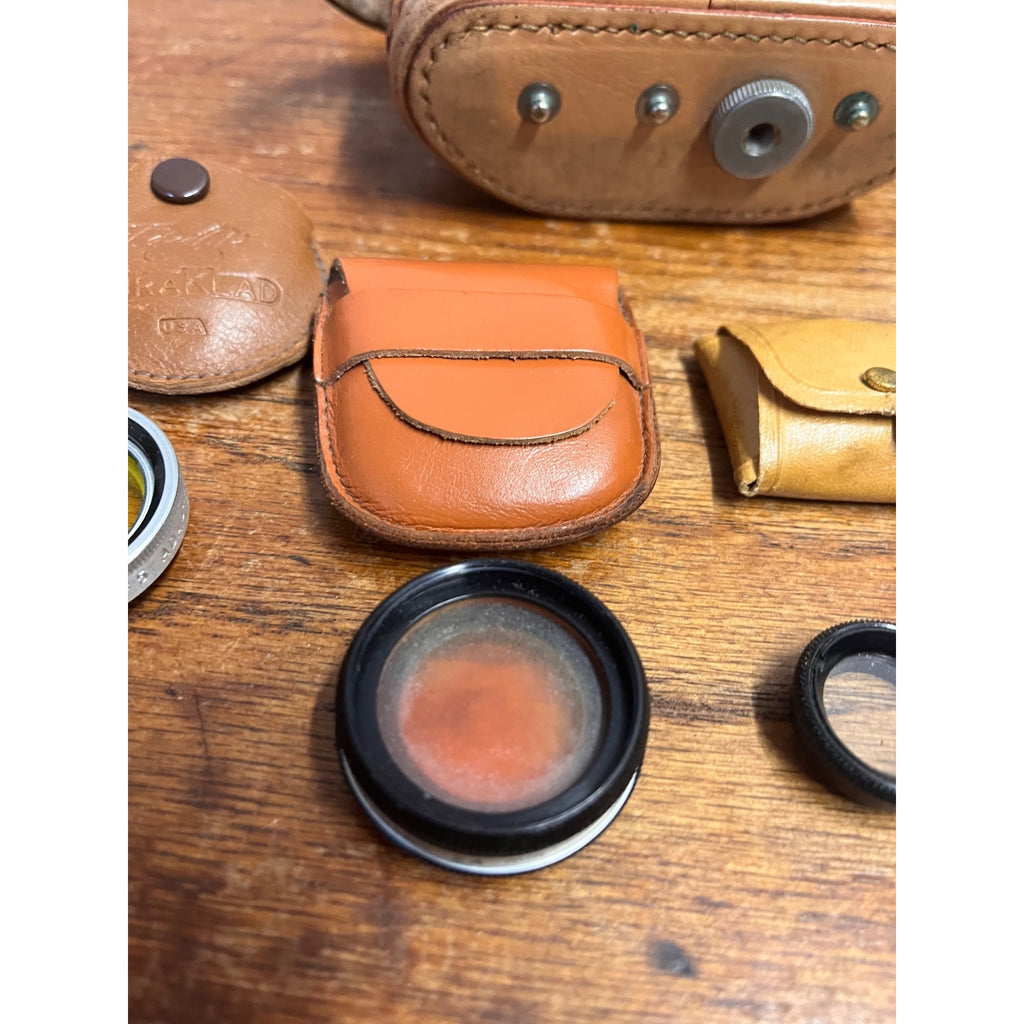 Vintage Bolsey 35MM Model B2 Synchromatic Film Camera With Wollensack 44MM F/32 Lens, Flash & Leather Carrying Case Circa 1949