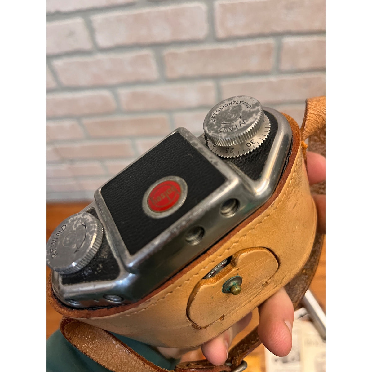 Vintage Bolsey 35MM Model B2 Synchromatic Film Camera With Wollensack 44MM F/32 Lens, Flash & Leather Carrying Case Circa 1949