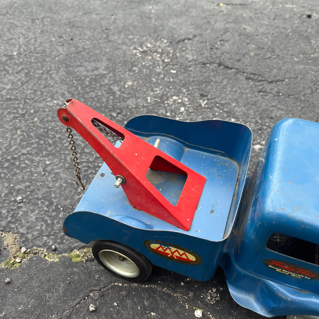 Vintage Tonka Mound Metalcraft Tow Wrecker Truck Blue & Red Pressed Steel Toy