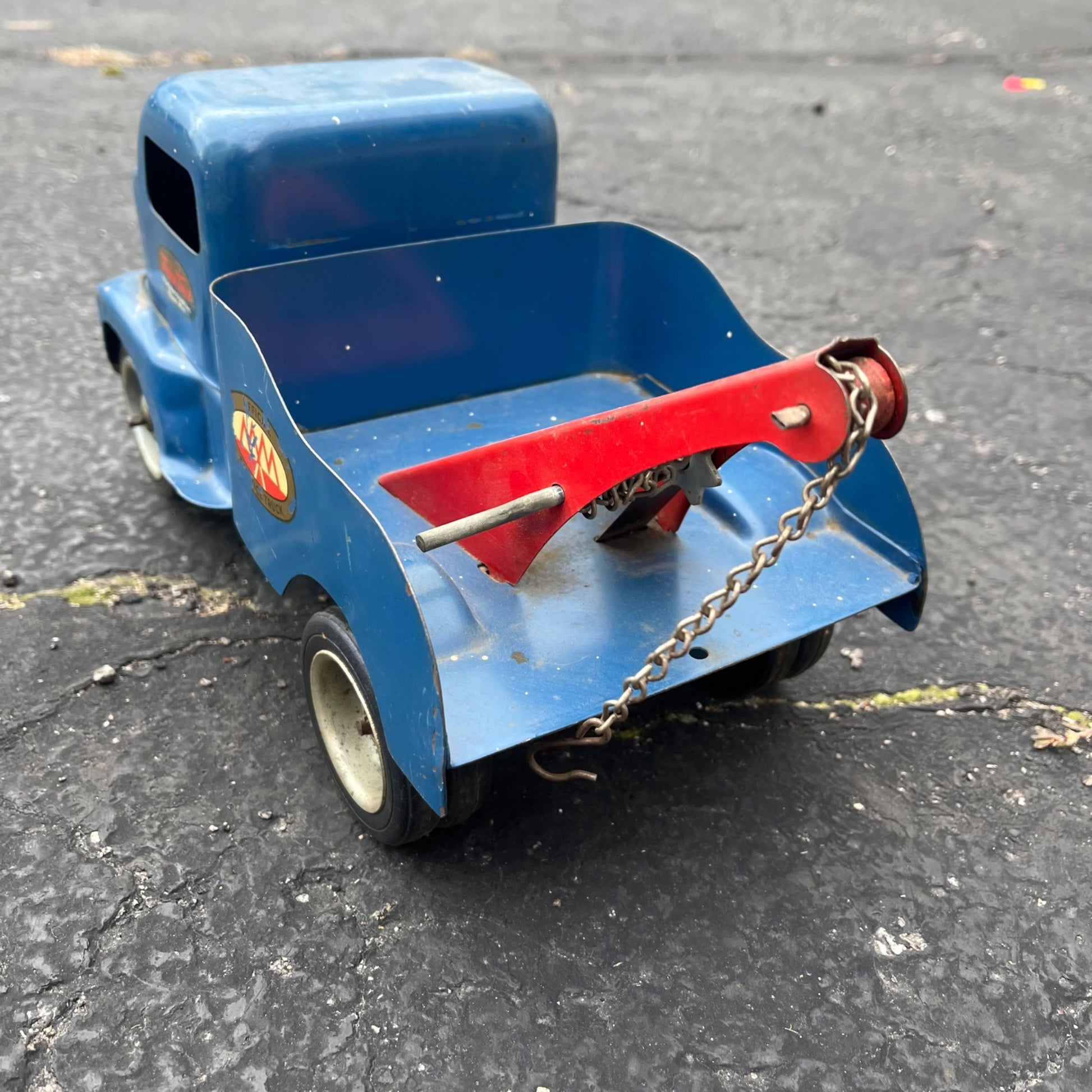 Vintage Tonka Mound Metalcraft Tow Wrecker Truck Blue & Red Pressed Steel Toy