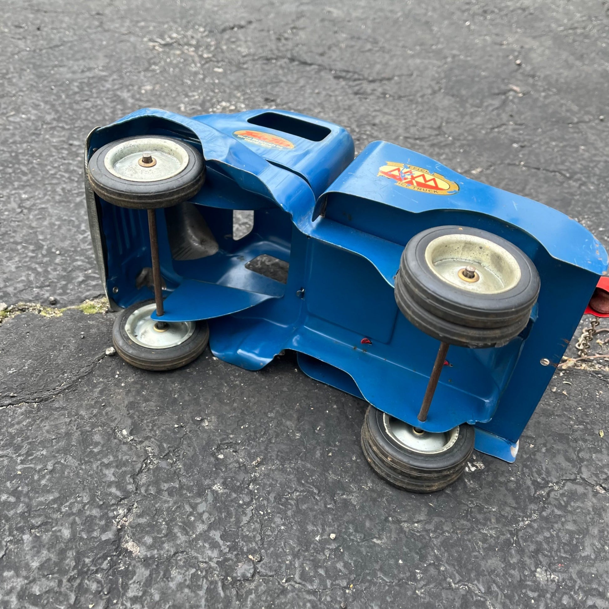 Vintage Tonka Mound Metalcraft Tow Wrecker Truck Blue & Red Pressed Steel Toy