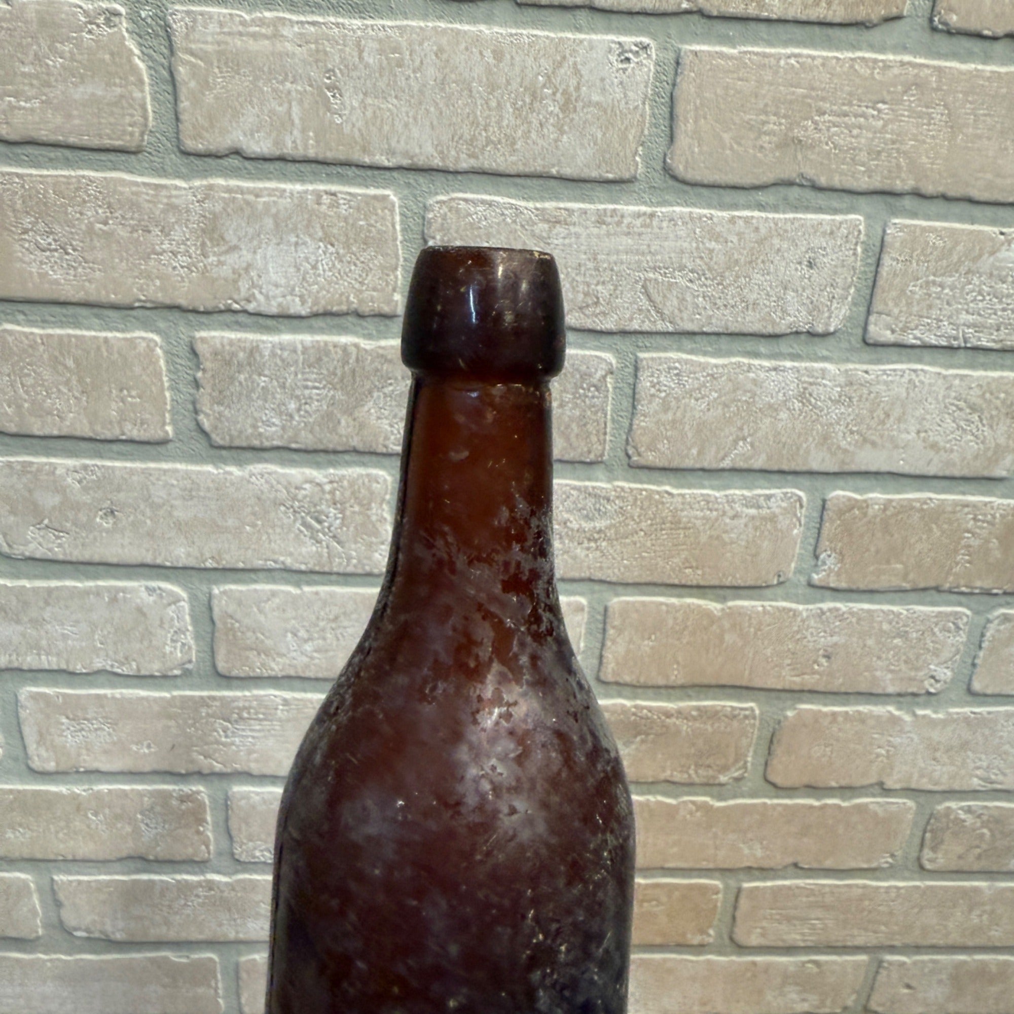 Antique Amber E.L. Husting Milwaukee Wisconsin Beer Bottle C.C.G.Co As-Is