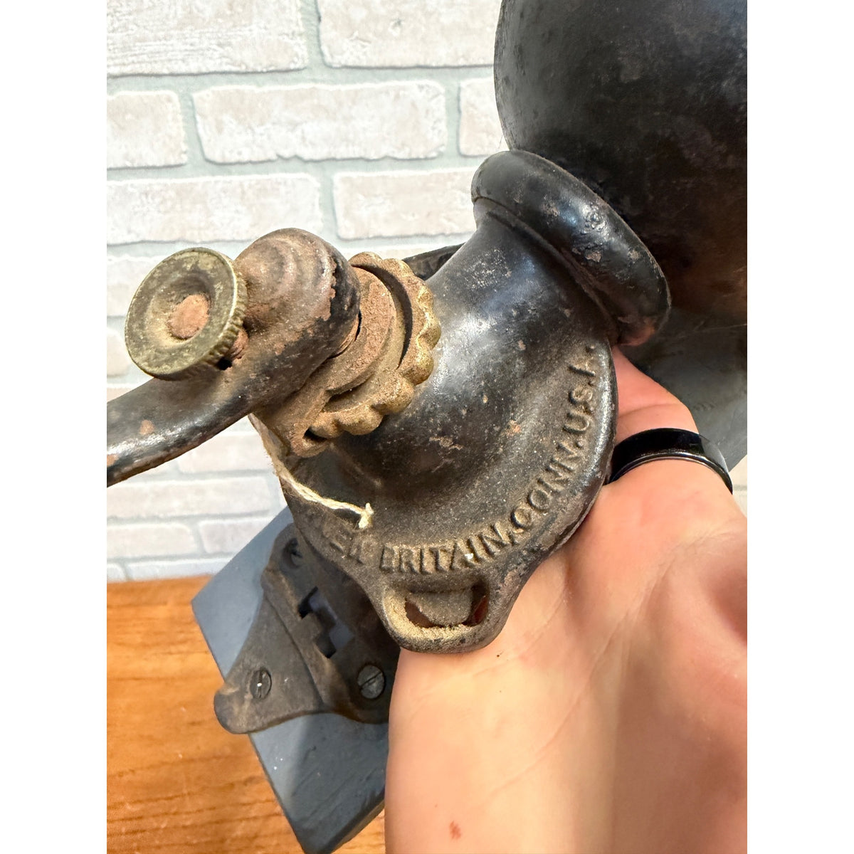 VTG 1900s UNIVERSAL 0012 COFFEE MILL BY LANDERS, FRARY & CLARK CAST IRON USA