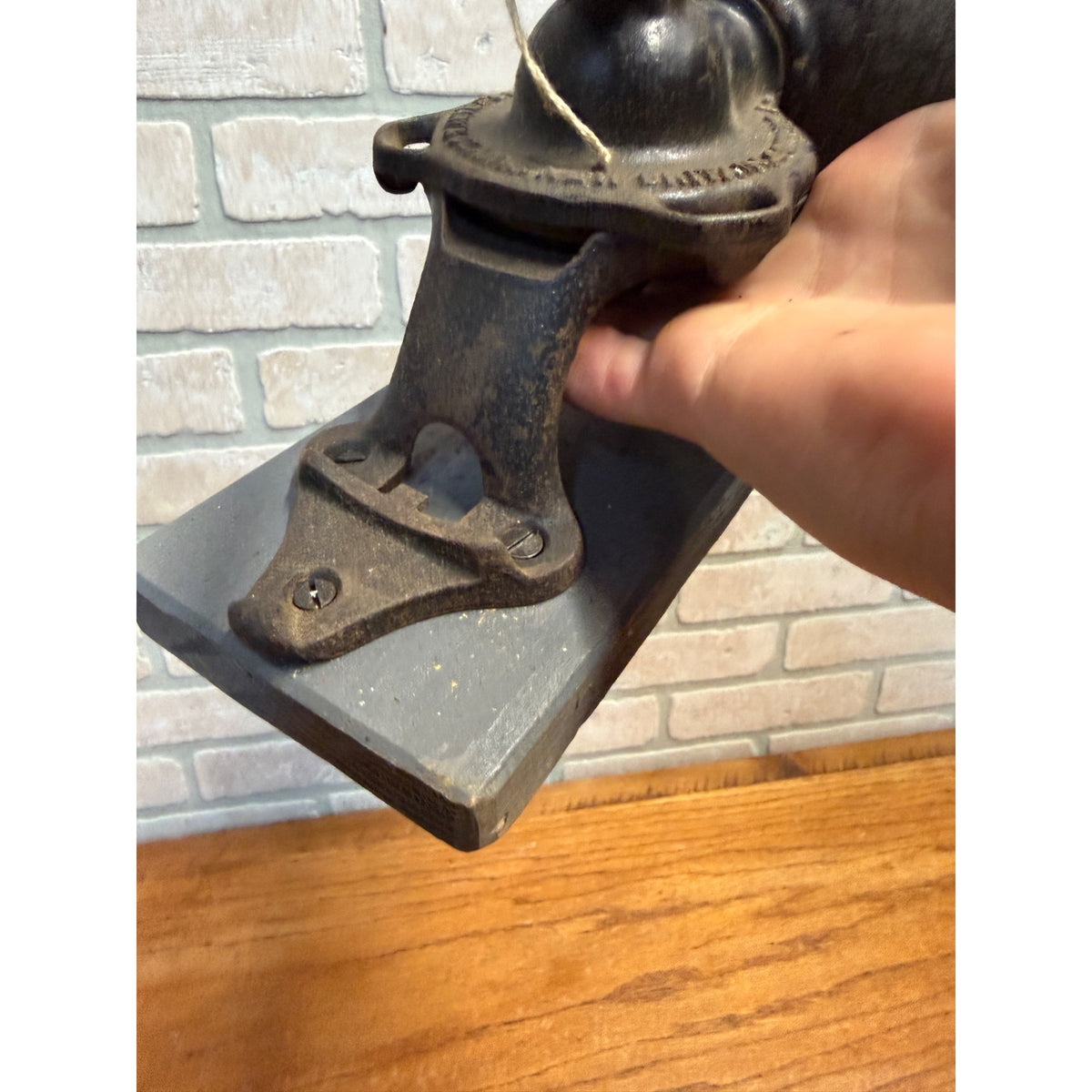 VTG 1900s UNIVERSAL 0012 COFFEE MILL BY LANDERS, FRARY & CLARK CAST IRON USA