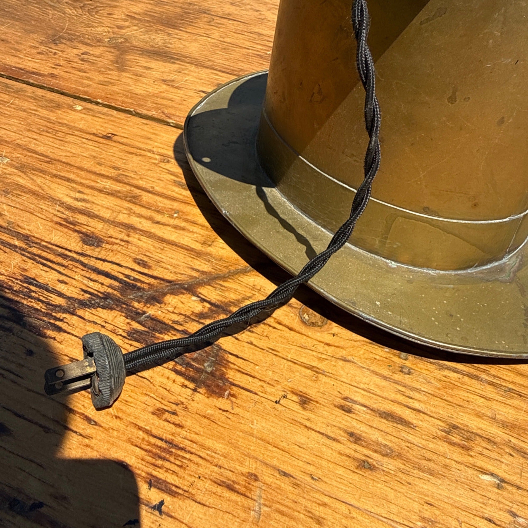 Vintage Top Hat Figural Brass Hanging Light Fixture Lamp Trade Sign Primitive
