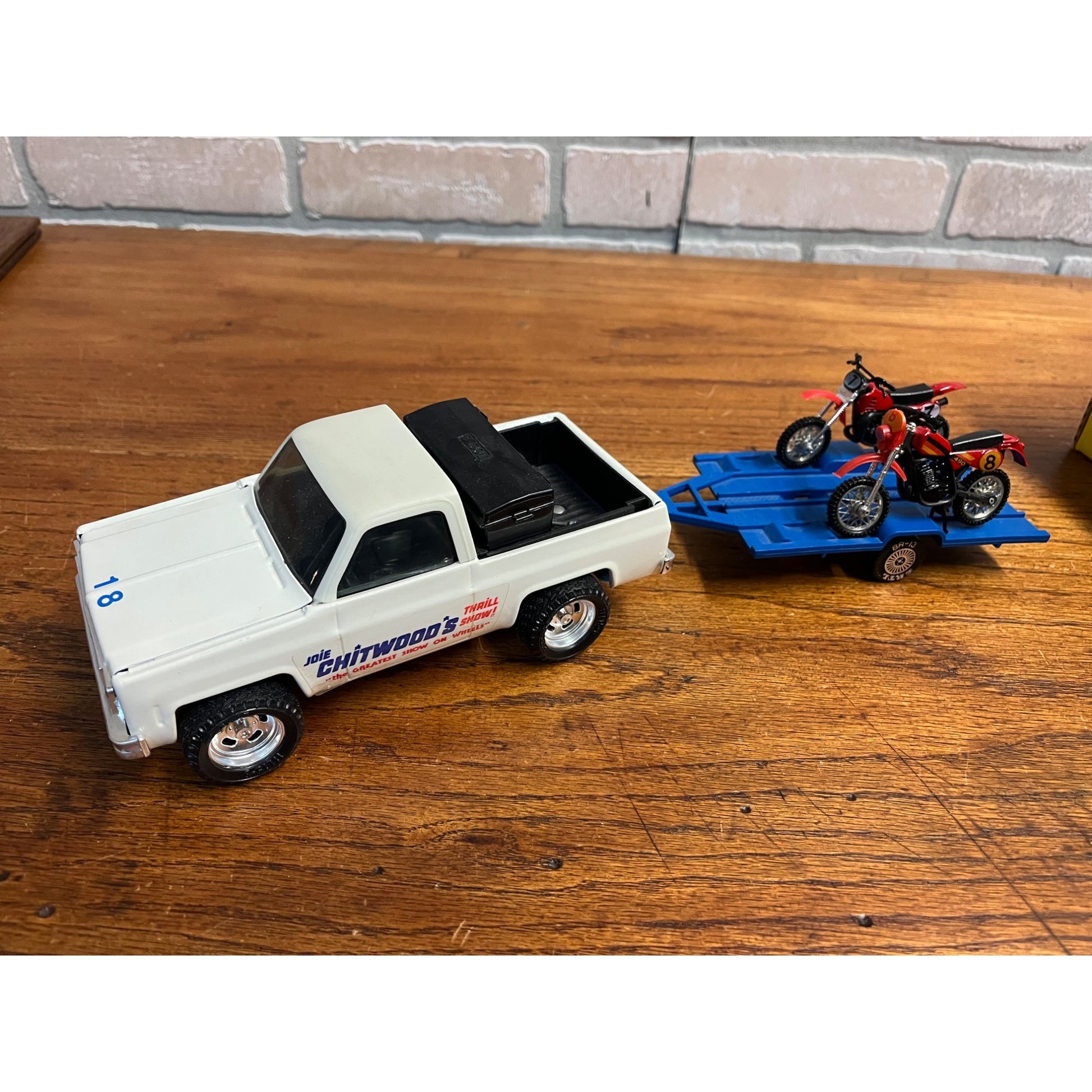 Vintage ERTL Joie Chitwoods Thrill Show Balancing Gyro Car Set Original Box