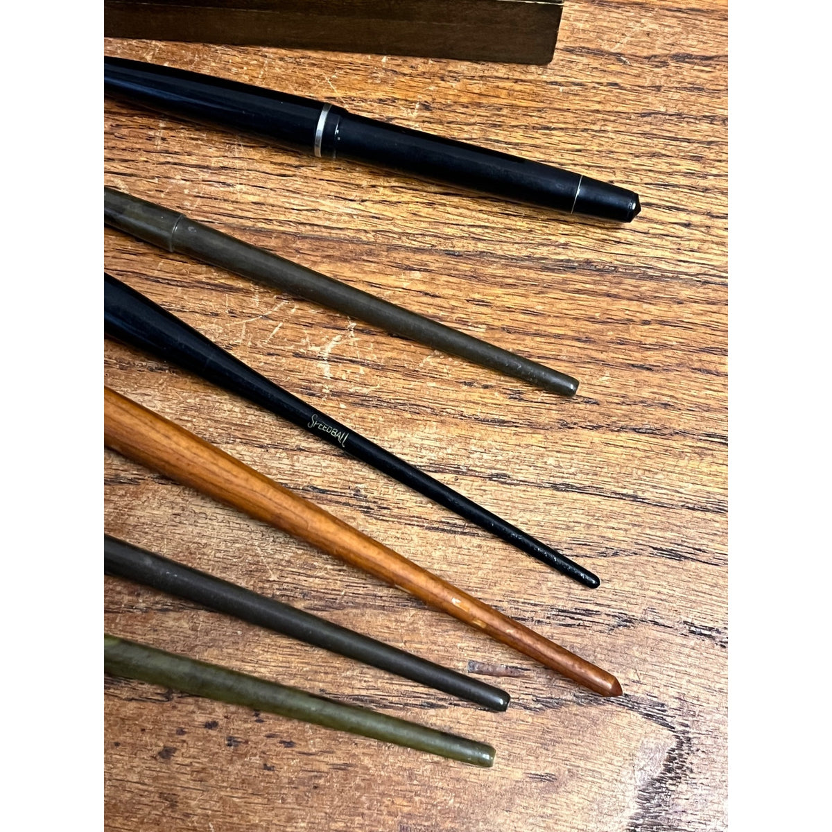 Vintage Wooden Pencil / Pen Box Carved Floral Hinged Lid w/ Fountain Calligraphy Pens and Nibs