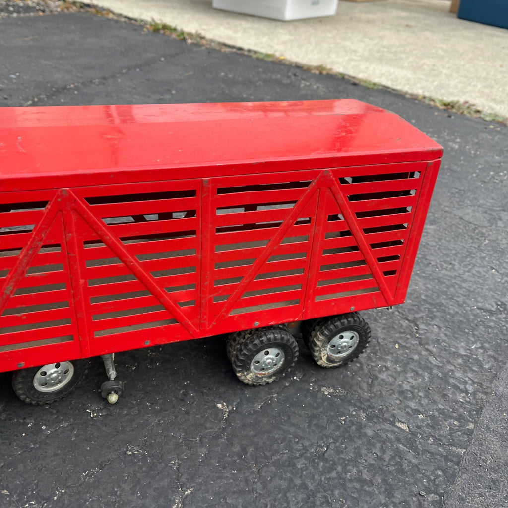 Vintage Tonka Farms Livestock Red Truck Hauler Pressed Steel Toy