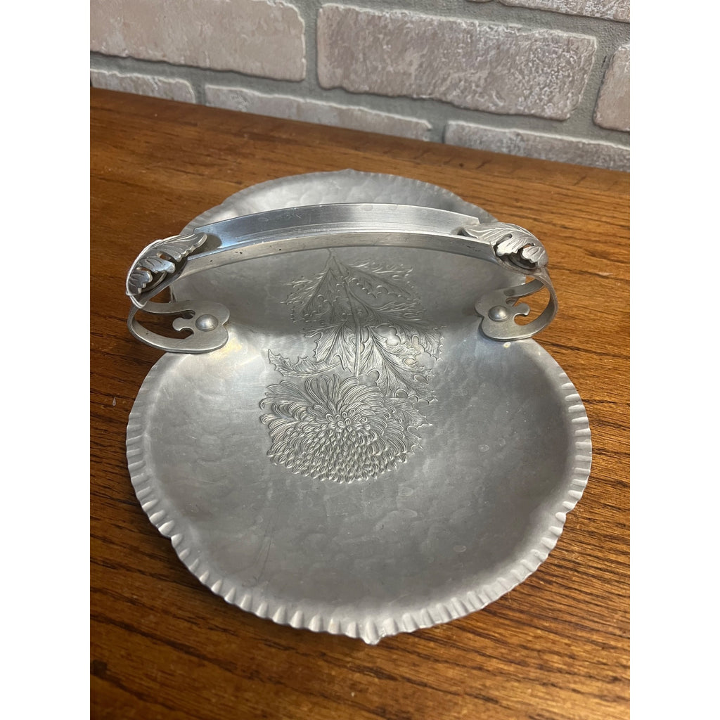 Vintage Mid Century Trinket Dresser Tray Basket Aluminum Flower Hammered