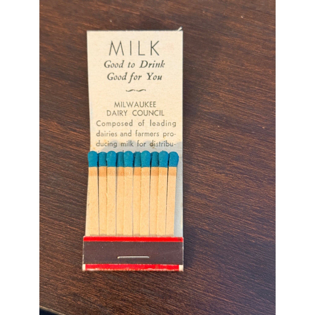 Vintage Milwaukee Milk Council Christmas Unstruck FULL Matchbook Advertising