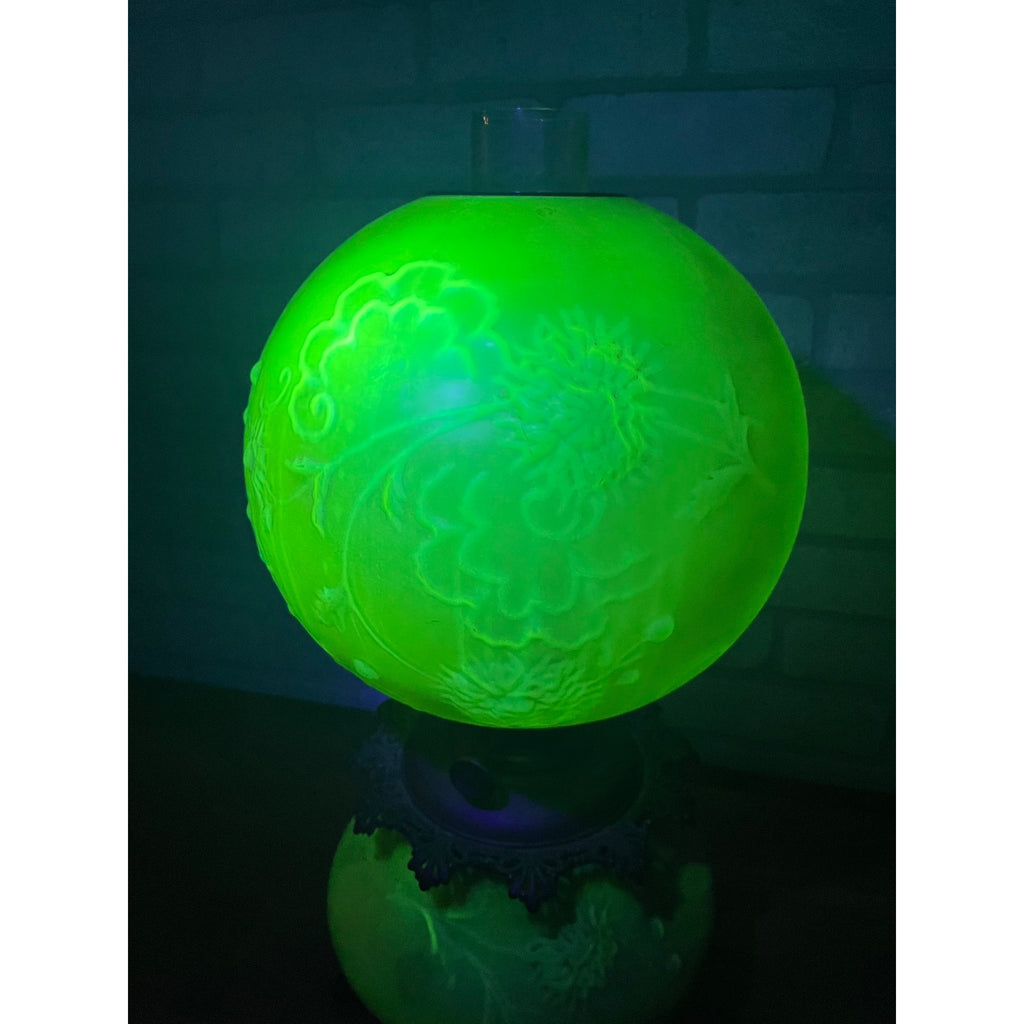 RARE Antique Satin Vaseline Uranium Glass Gone with the Wind Oil Lamp GWTW