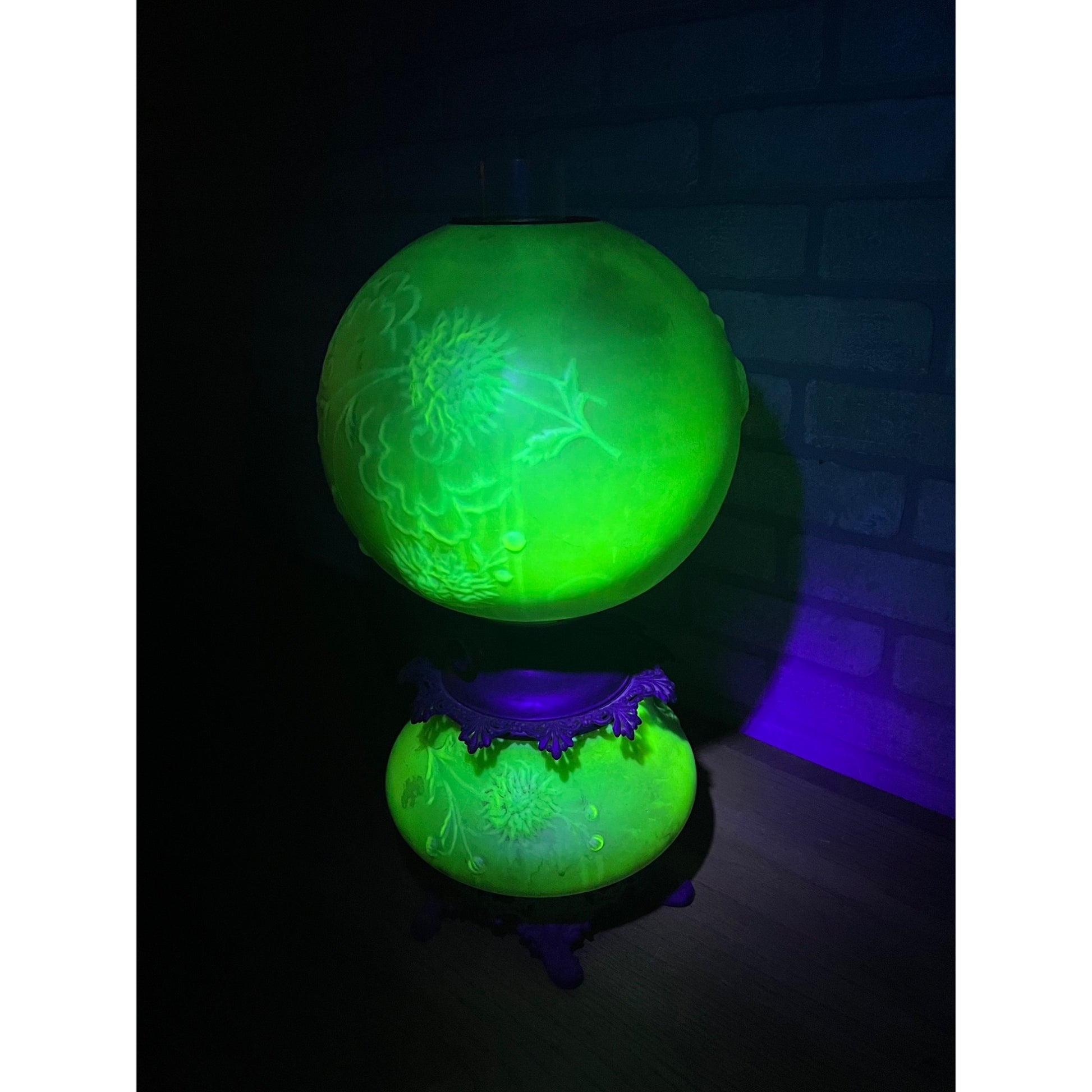 RARE Antique Satin Vaseline Uranium Glass Gone with the Wind Oil Lamp GWTW