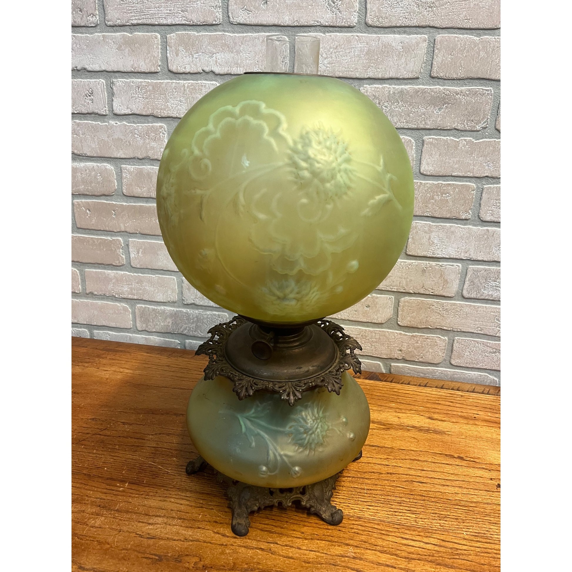 RARE Antique Satin Vaseline Uranium Glass Gone with the Wind Oil Lamp GWTW