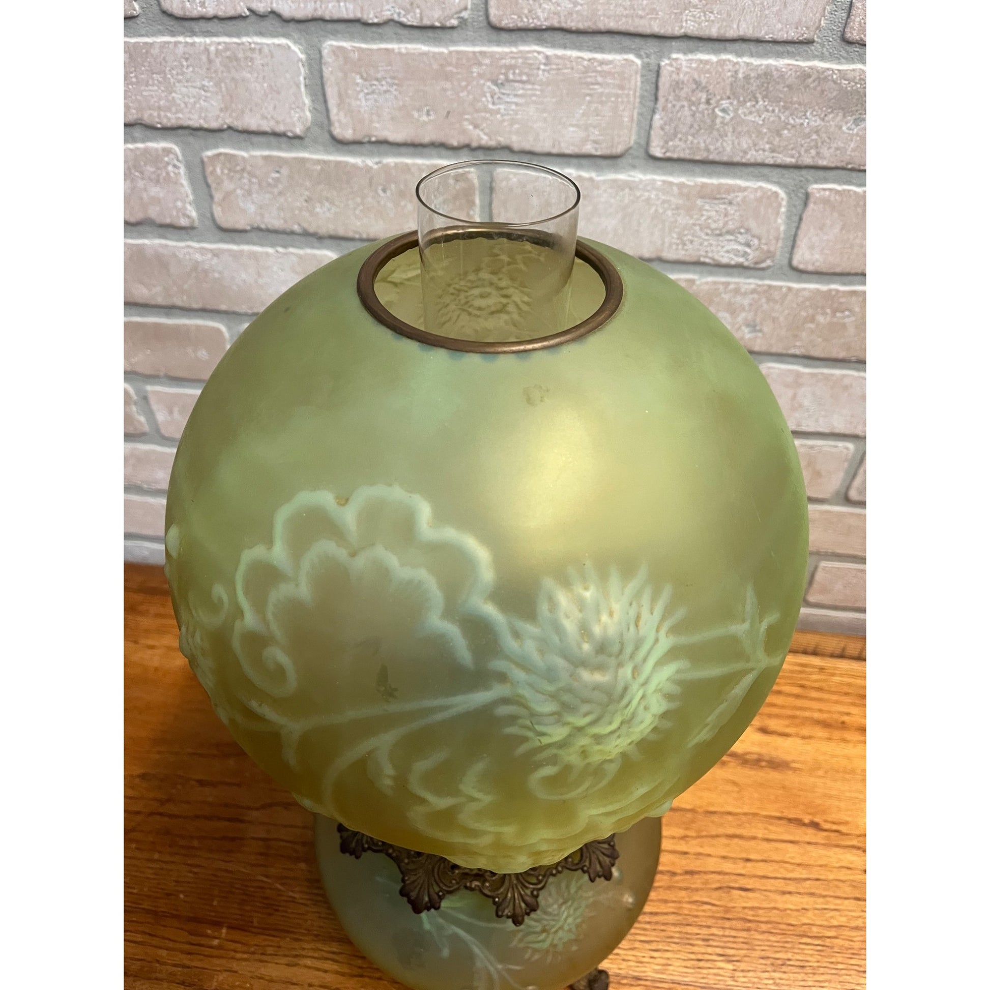 RARE Antique Satin Vaseline Uranium Glass Gone with the Wind Oil Lamp GWTW