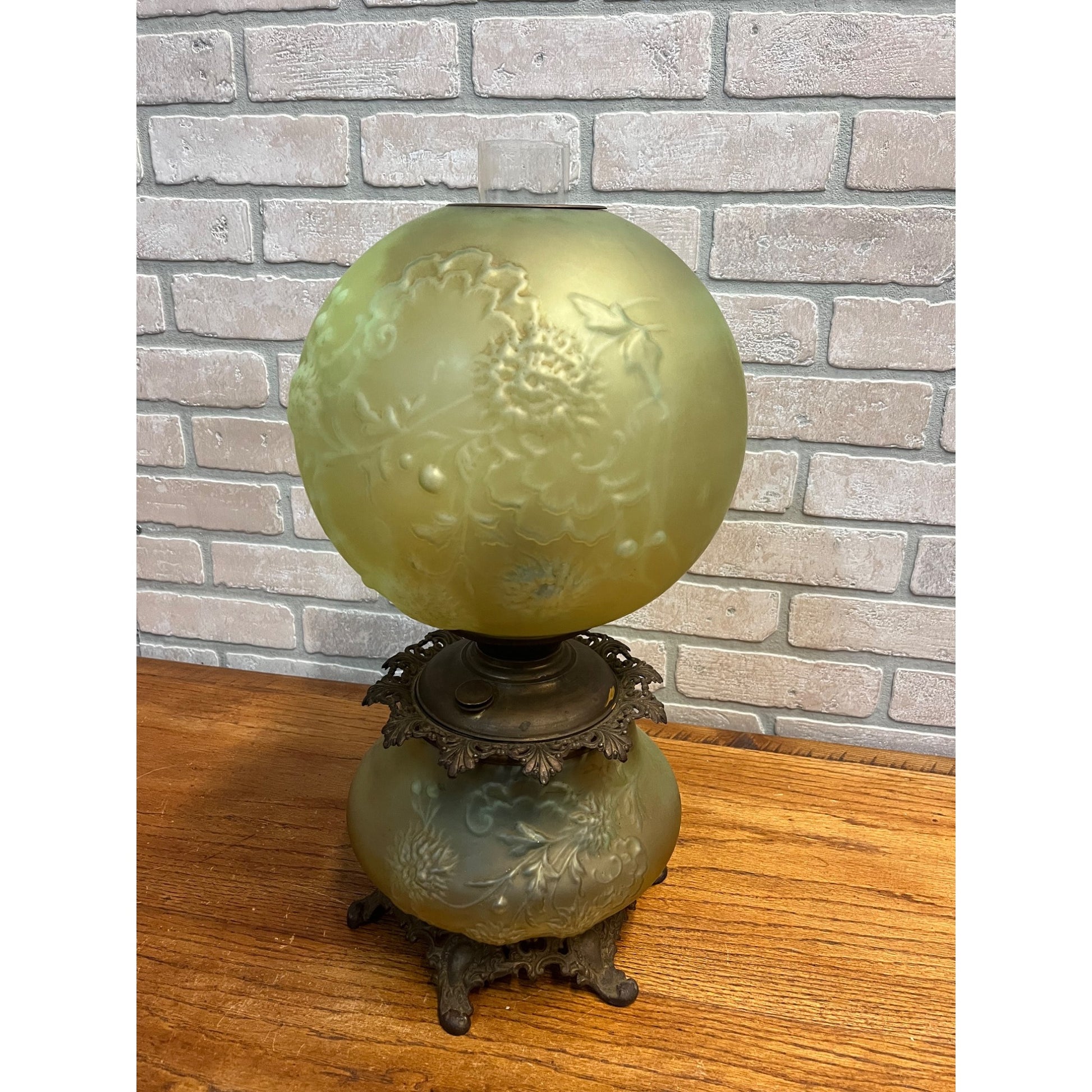 RARE Antique Satin Vaseline Uranium Glass Gone with the Wind Oil Lamp GWTW