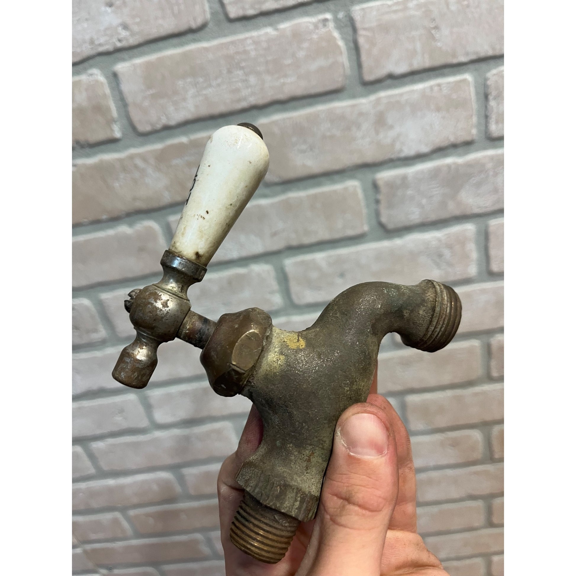 Vintage Hot Bathroom Sink Tub Faucet Spout Brass Porcelain