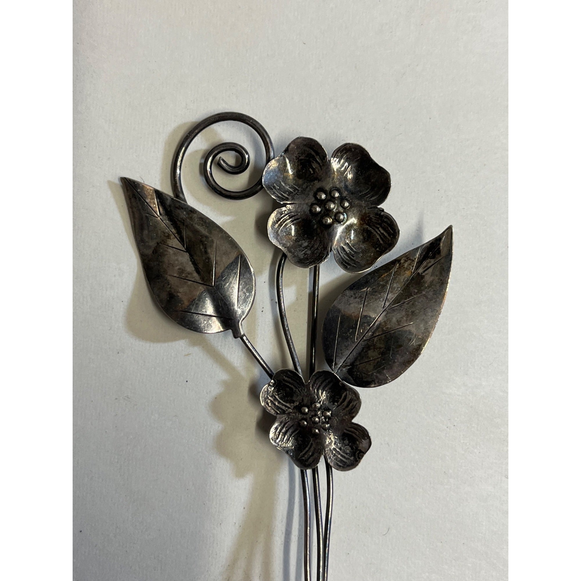 Vintage Sterling Silver Brooch Ladies Pin Pinback Flowers Floral - 7.88 g