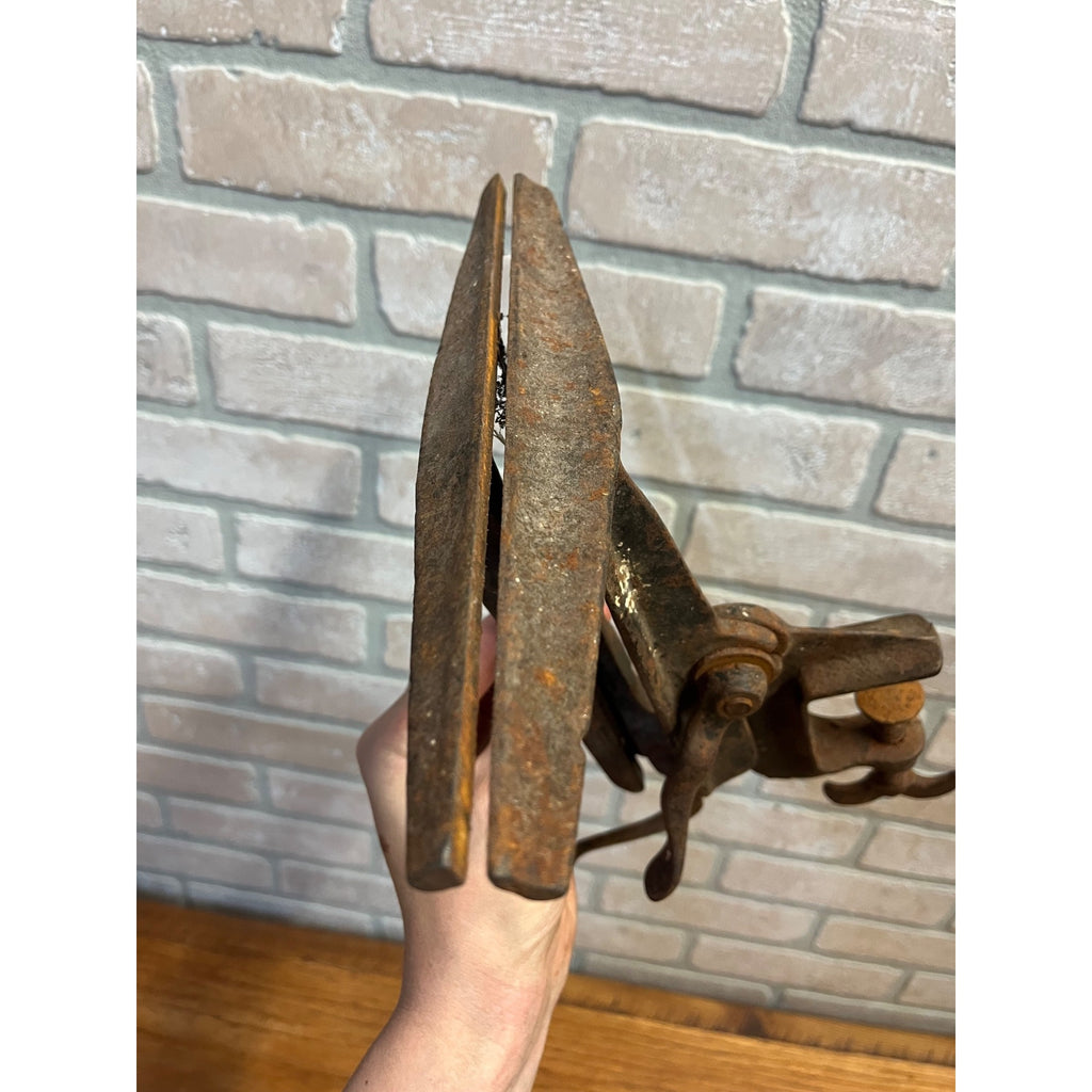 Antique Vintage Saw Vise Bench Mount Clamp Cast Steel - Works