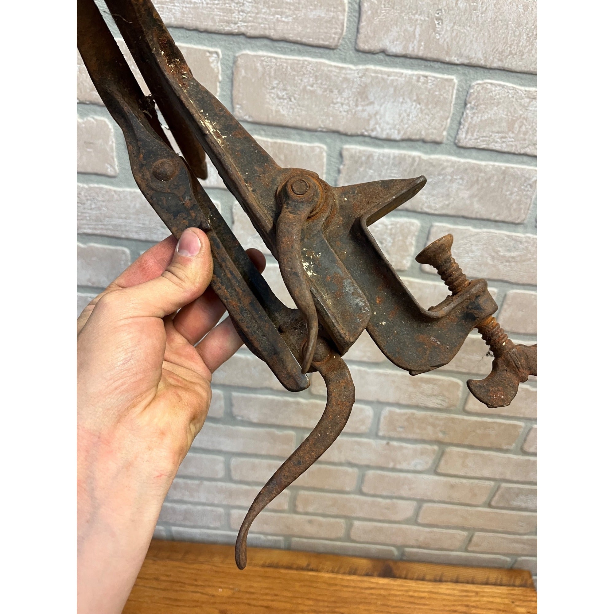 Antique Vintage Saw Vise Bench Mount Clamp Cast Steel - Works
