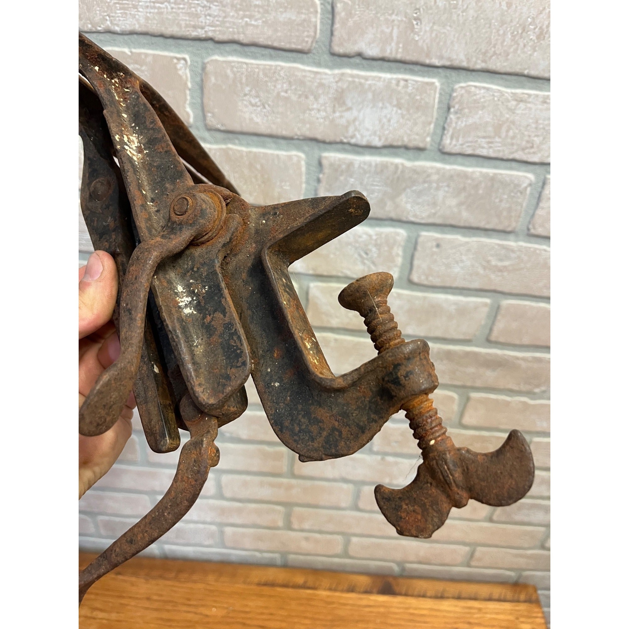 Antique Vintage Saw Vise Bench Mount Clamp Cast Steel - Works
