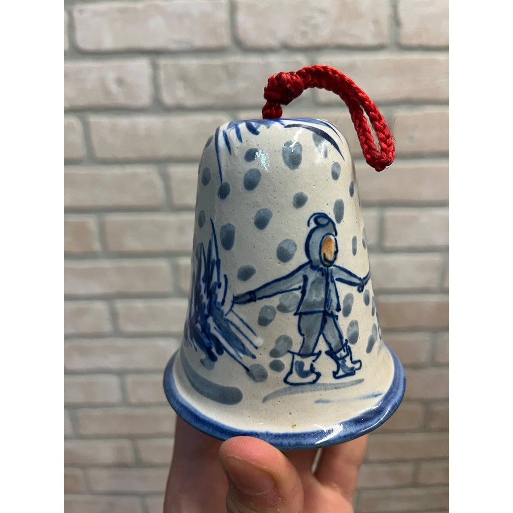 RARE Vintage Louisville Stoneware 4" Bell Winter Scene Cutting Christmas Tree