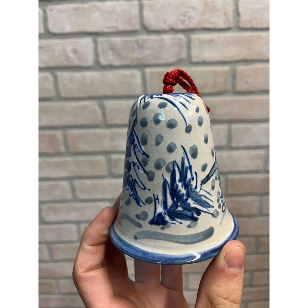 RARE Vintage Louisville Stoneware 4" Bell Winter Scene Cutting Christmas Tree