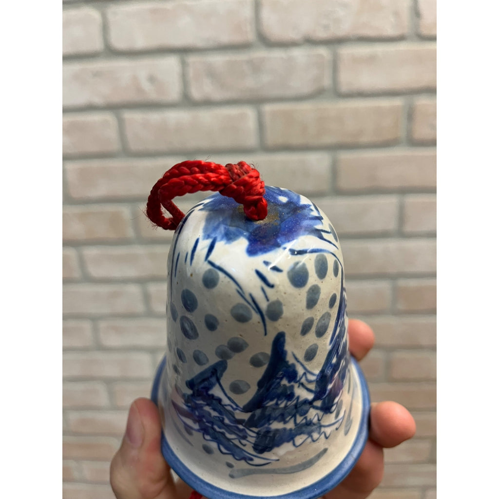 RARE Vintage Louisville Stoneware 4" Bell Winter Scene Cutting Christmas Tree