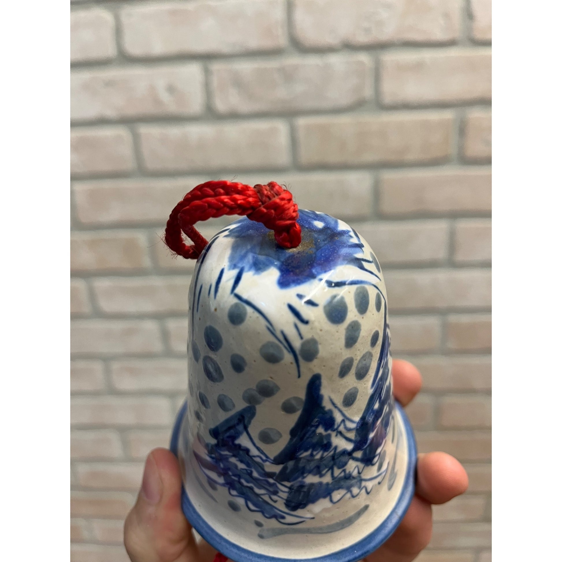 RARE Vintage Louisville Stoneware 4" Bell Winter Scene Cutting Christmas Tree