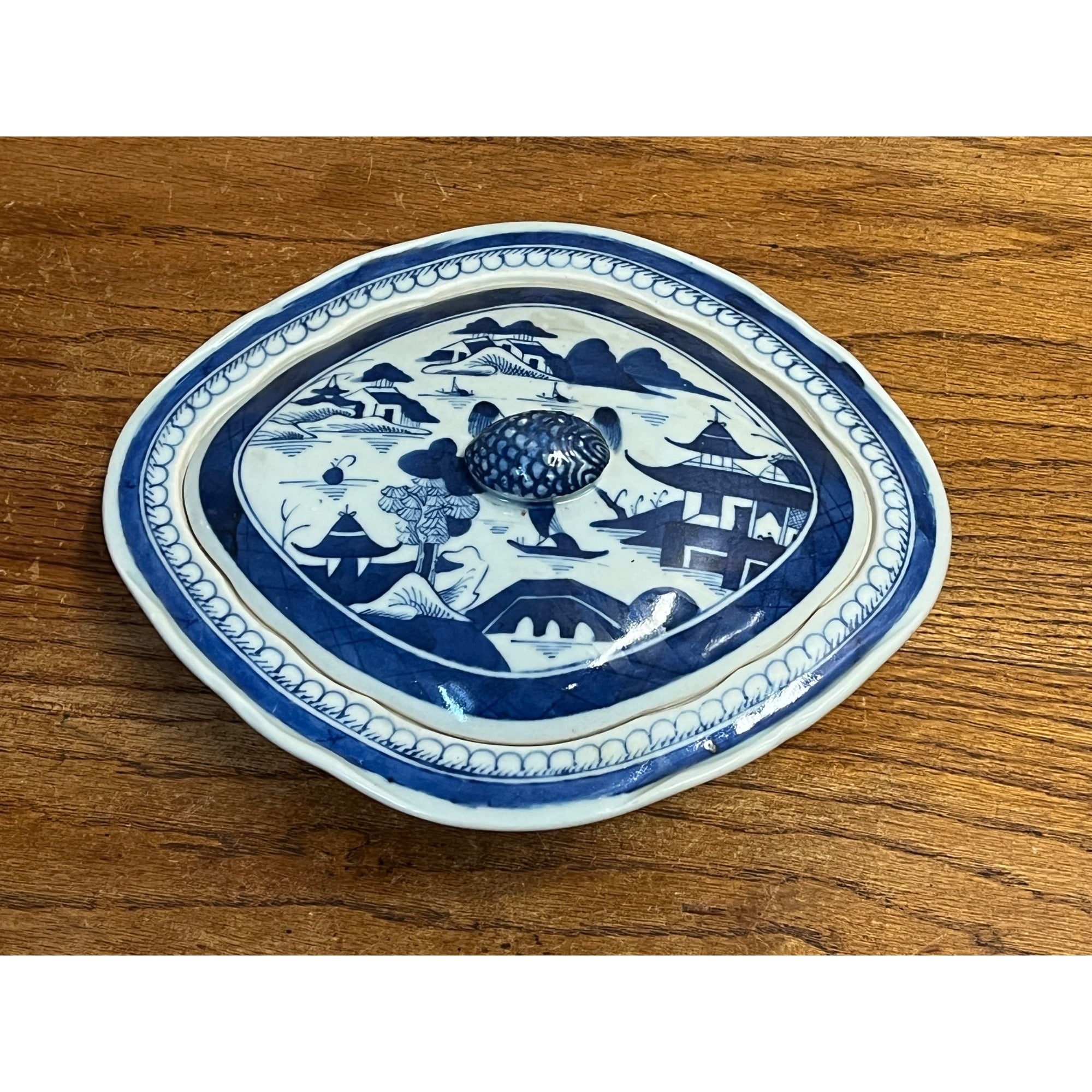 Antique Chinese Export Porcelain Canton Oval Covered Vegetable Serving Dish Bowl