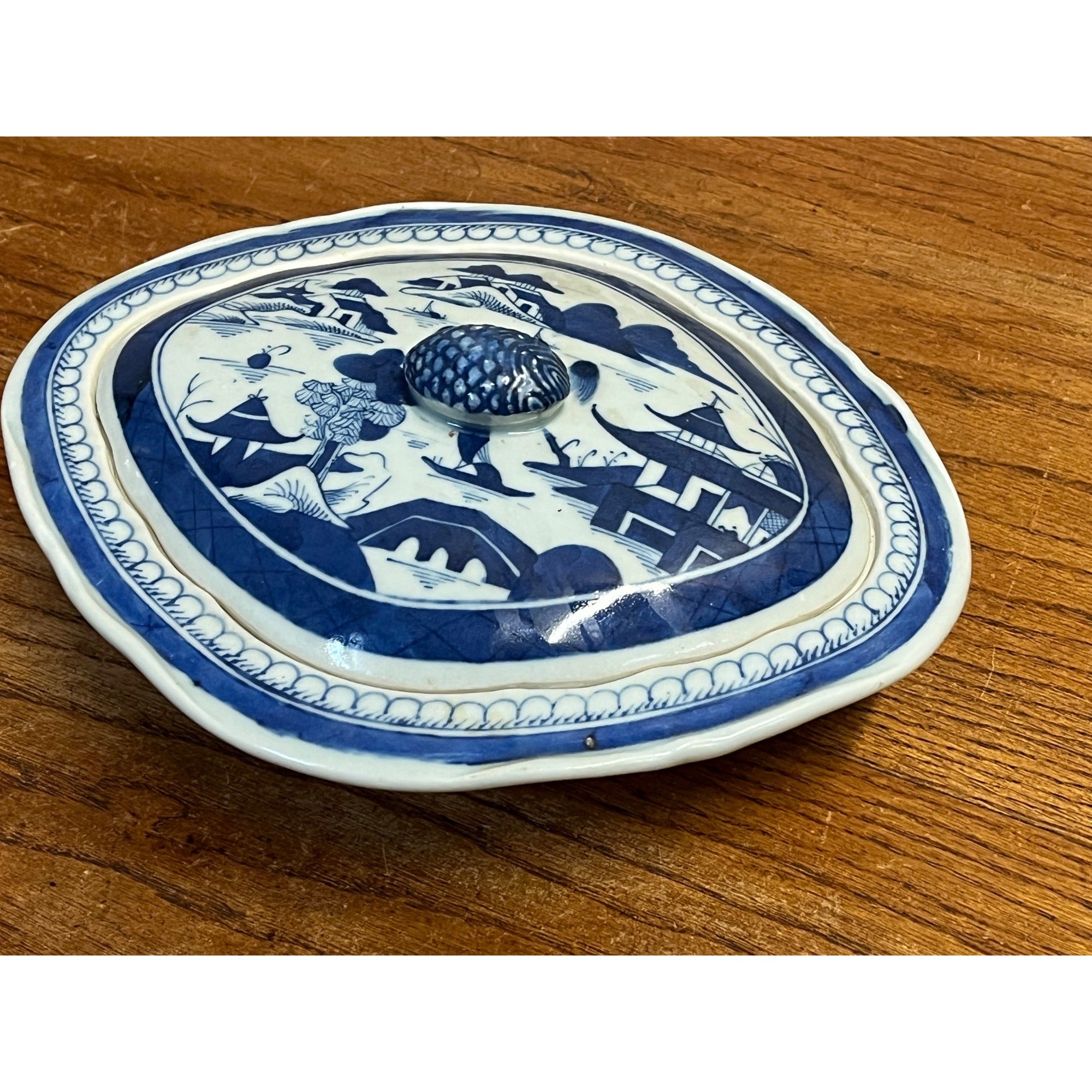 Antique Chinese Export Porcelain Canton Oval Covered Vegetable Serving Dish Bowl