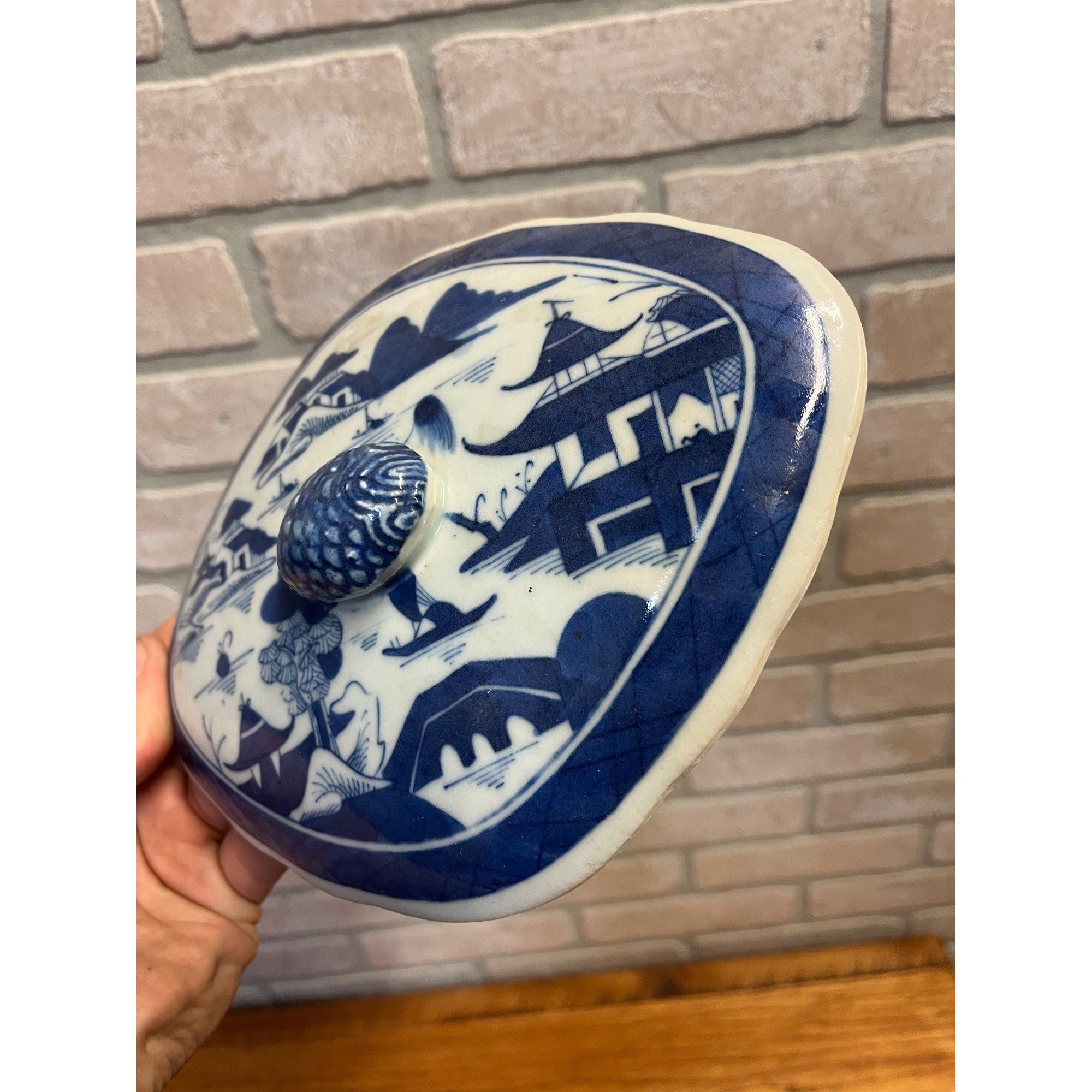 Antique Chinese Export Porcelain Canton Oval Covered Vegetable Serving Dish Bowl