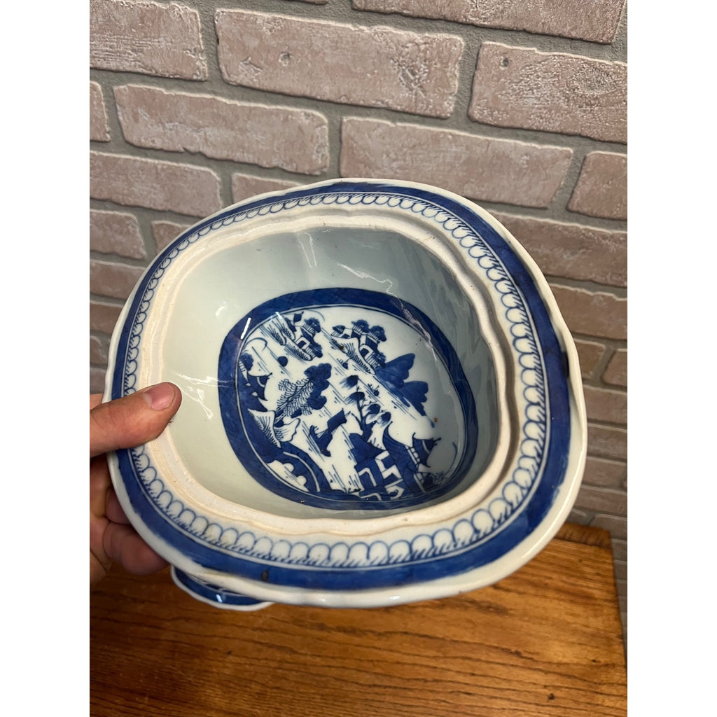 Antique Chinese Export Porcelain Canton Oval Covered Vegetable Serving Dish Bowl