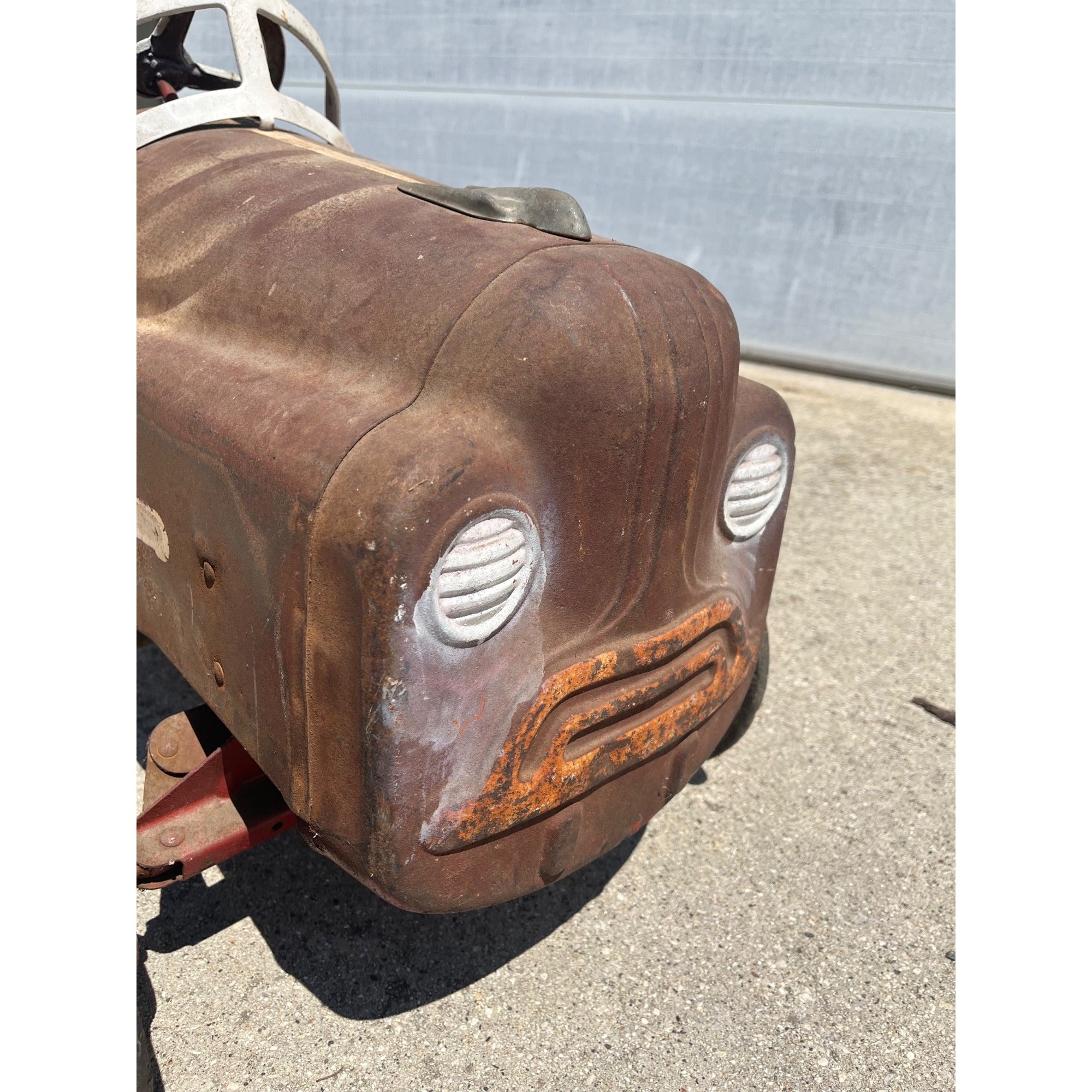 RARE Vintage Pal Wheel Goods Toy Pedal Car Sad Face Grille Steel Toy