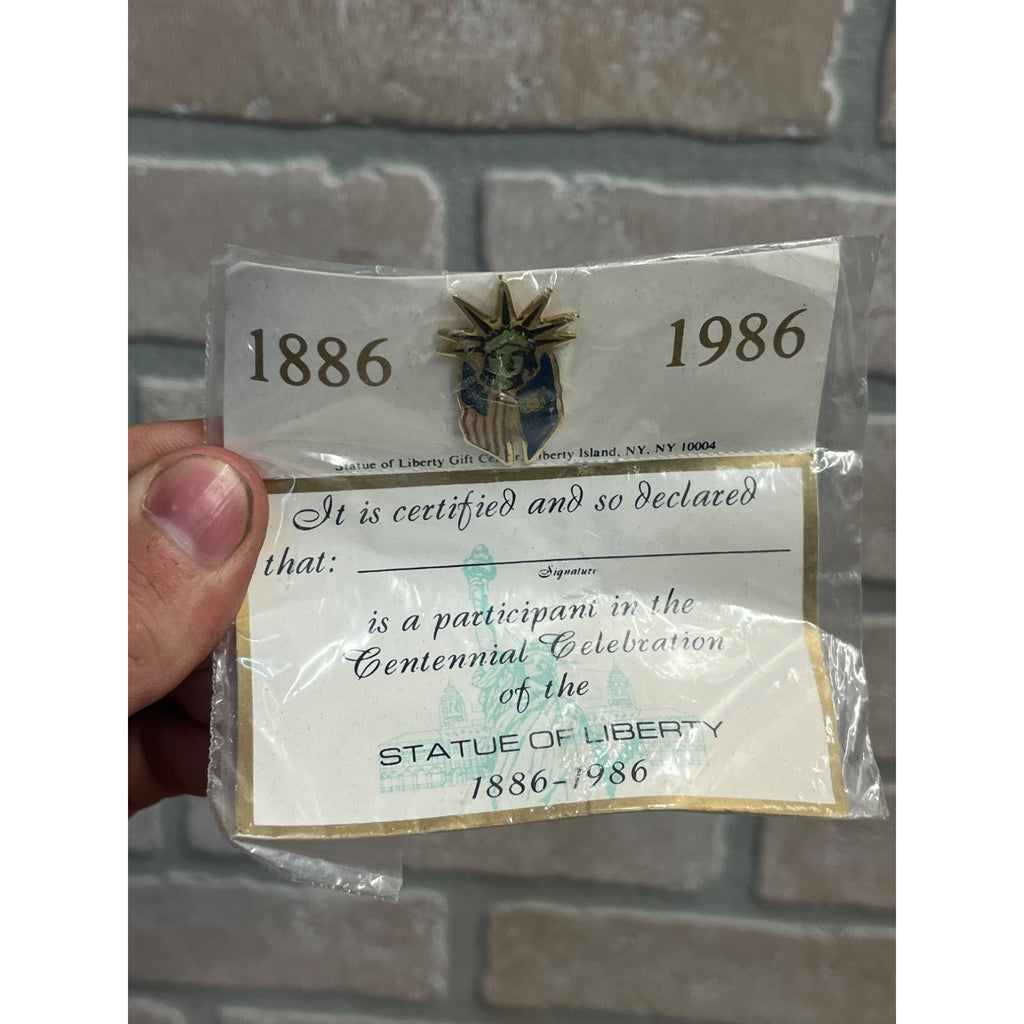 Statue of Liberty Centennial Celebration Pin 1886-1986 New York