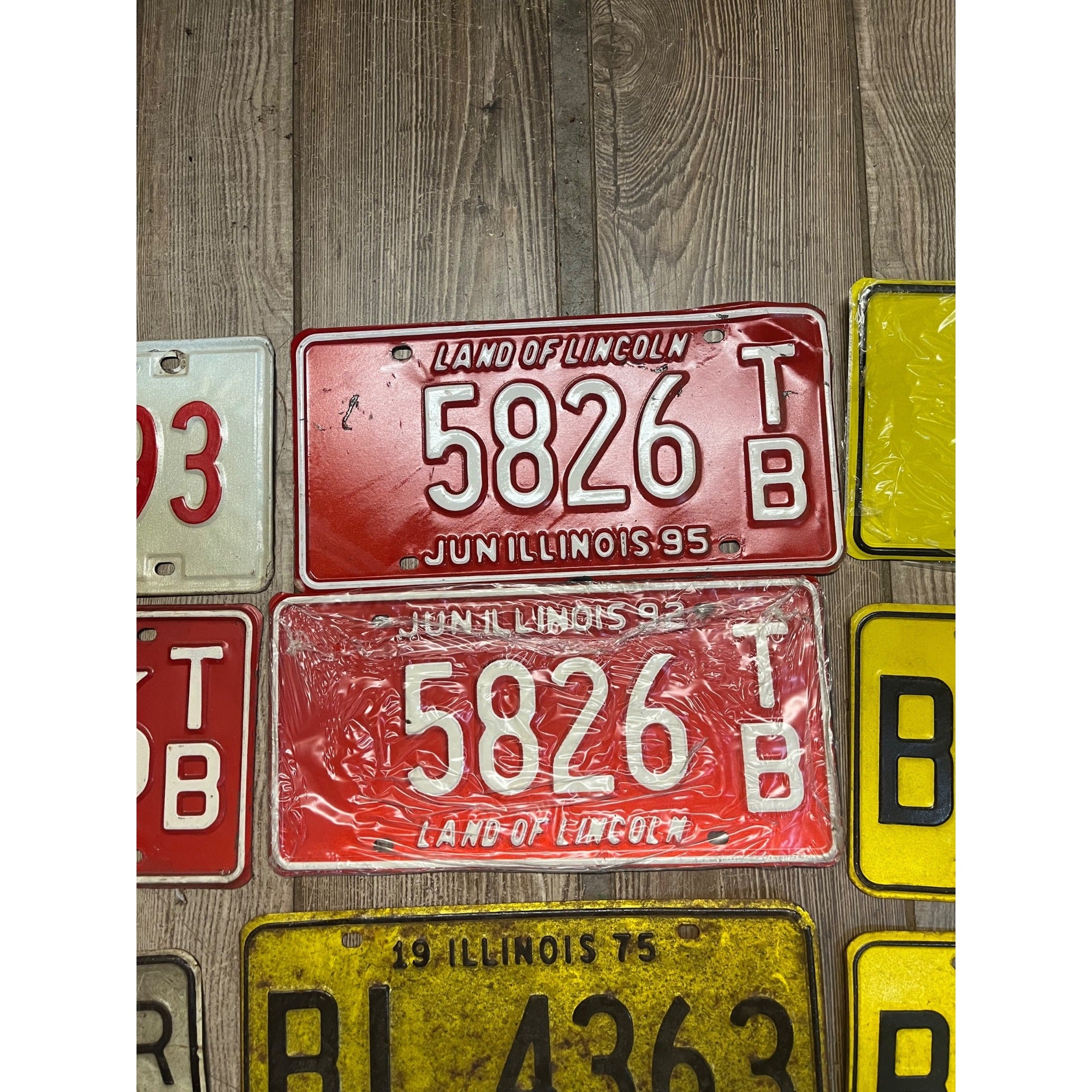 Vintage Large Lot (14) Illinois License Plates 1960s-1980s Land of Lincoln Motto