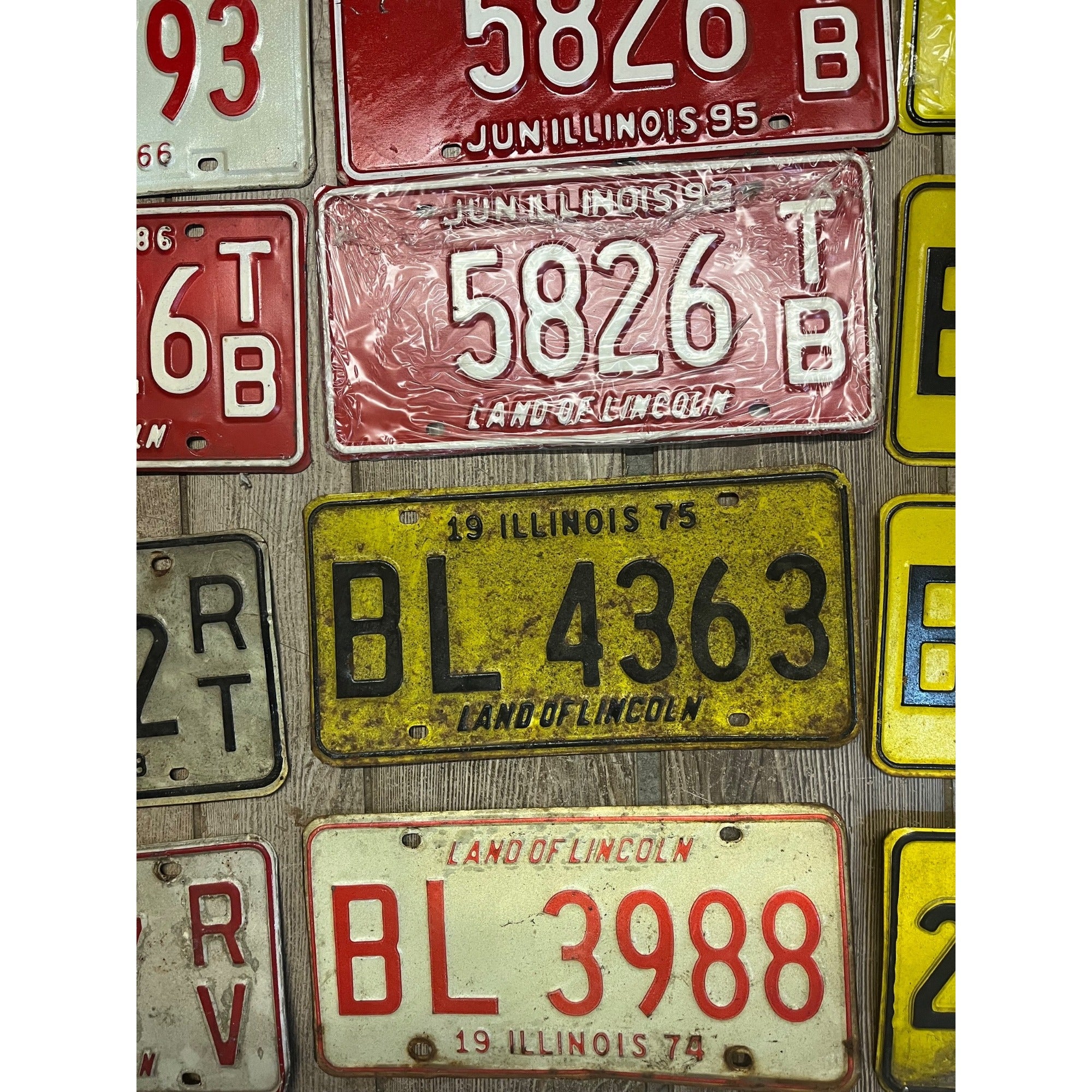 Vintage Large Lot (14) Illinois License Plates 1960s-1980s Land of Lincoln Motto