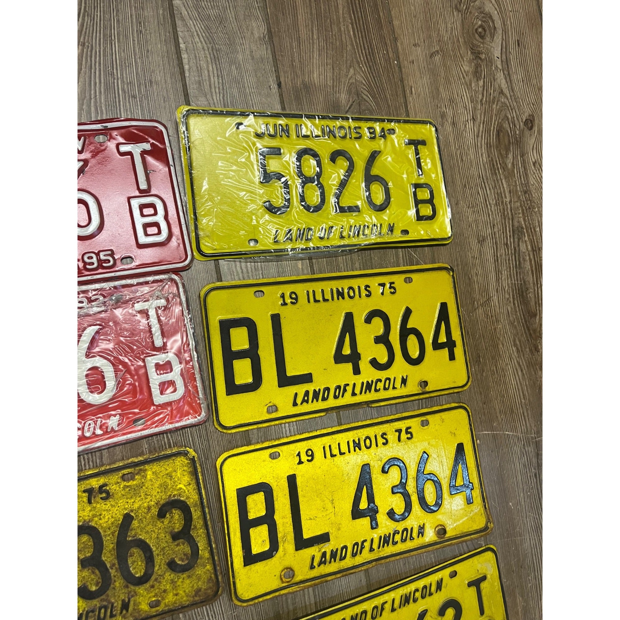 Vintage Large Lot (14) Illinois License Plates 1960s-1980s Land of Lincoln Motto