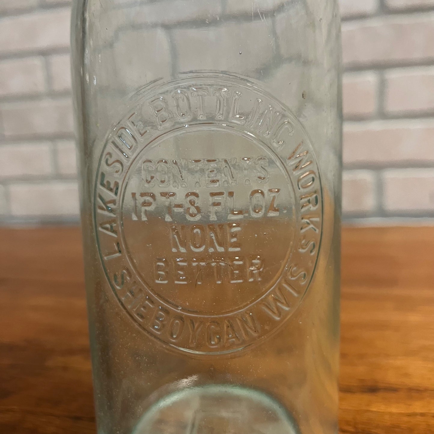 Vintage 1920s Lakeside Bottling Works Sheboygan Wisconsin Soda Bottle 1pt 8oz