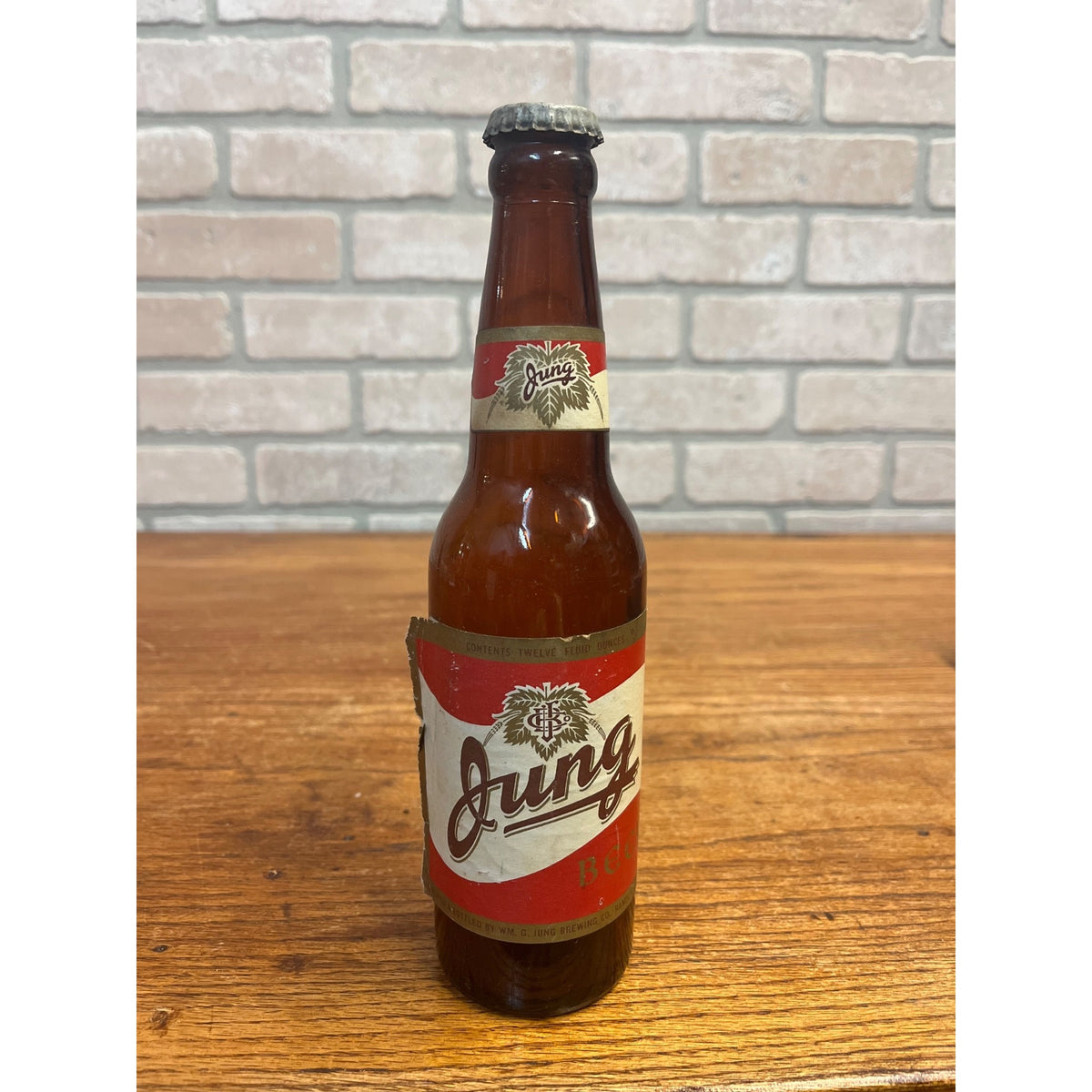 Vintage 1940s Jung Brewing Co. Random Lake Wis WI Beer Bottle w/ Labels & Cap