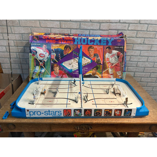 Vintage 1960s Coleco NHL Pro Stars Hockey Table Game Tin Metal w/ Box