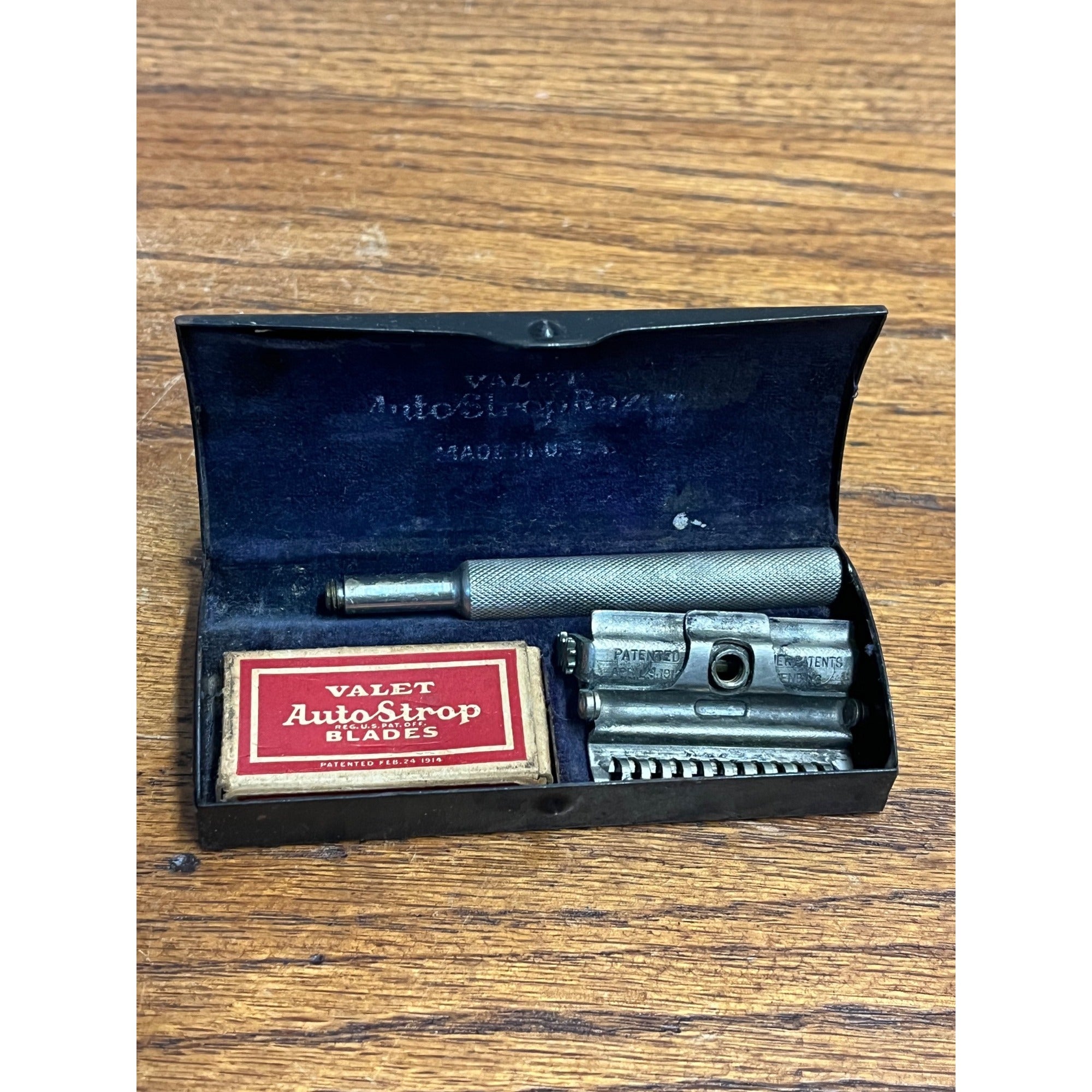 Vintage 1920s Valet Autostrop Safety Razor Set in Case Nickel-Plated w/ Blades