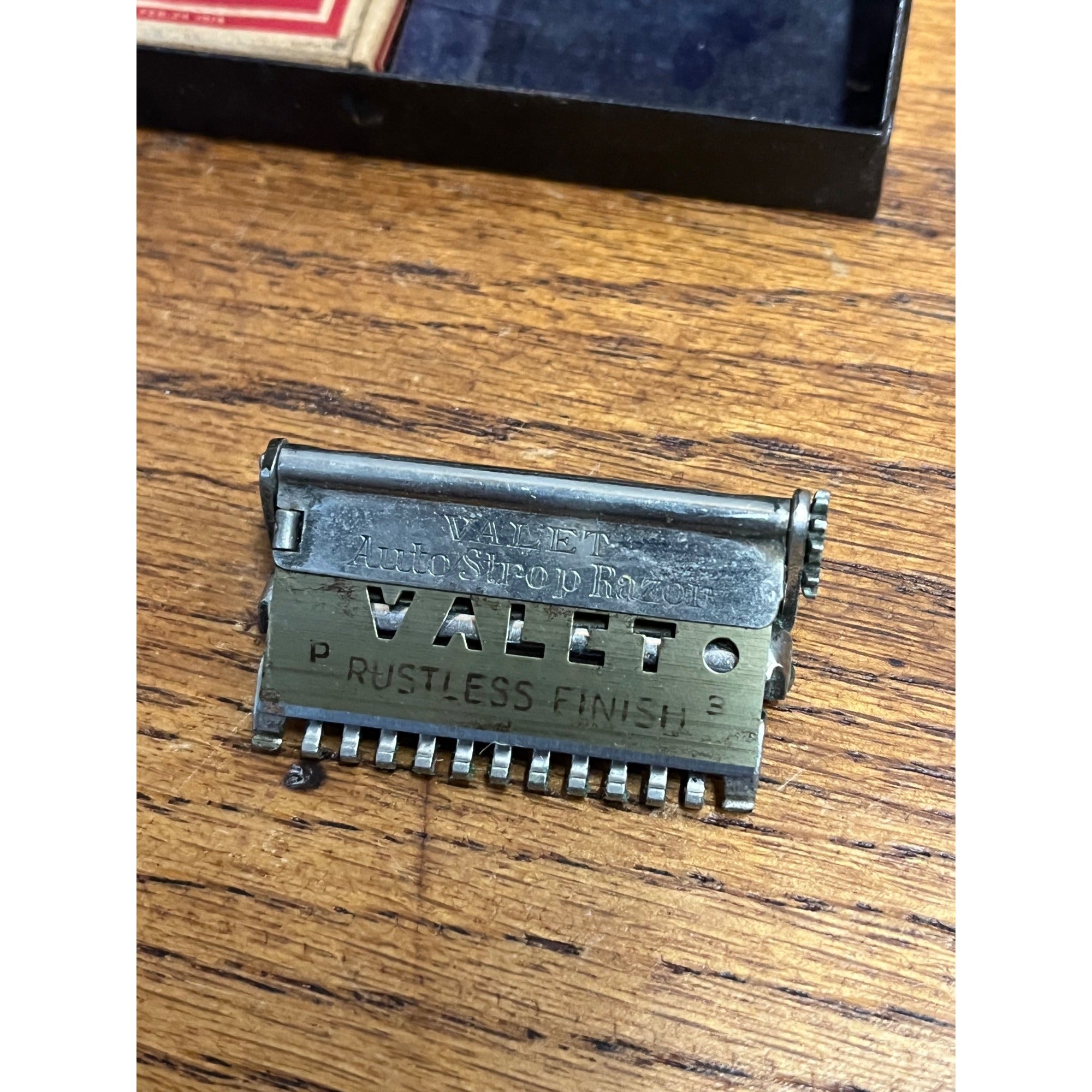 Vintage 1920s Valet Autostrop Safety Razor Set in Case Nickel-Plated w/ Blades