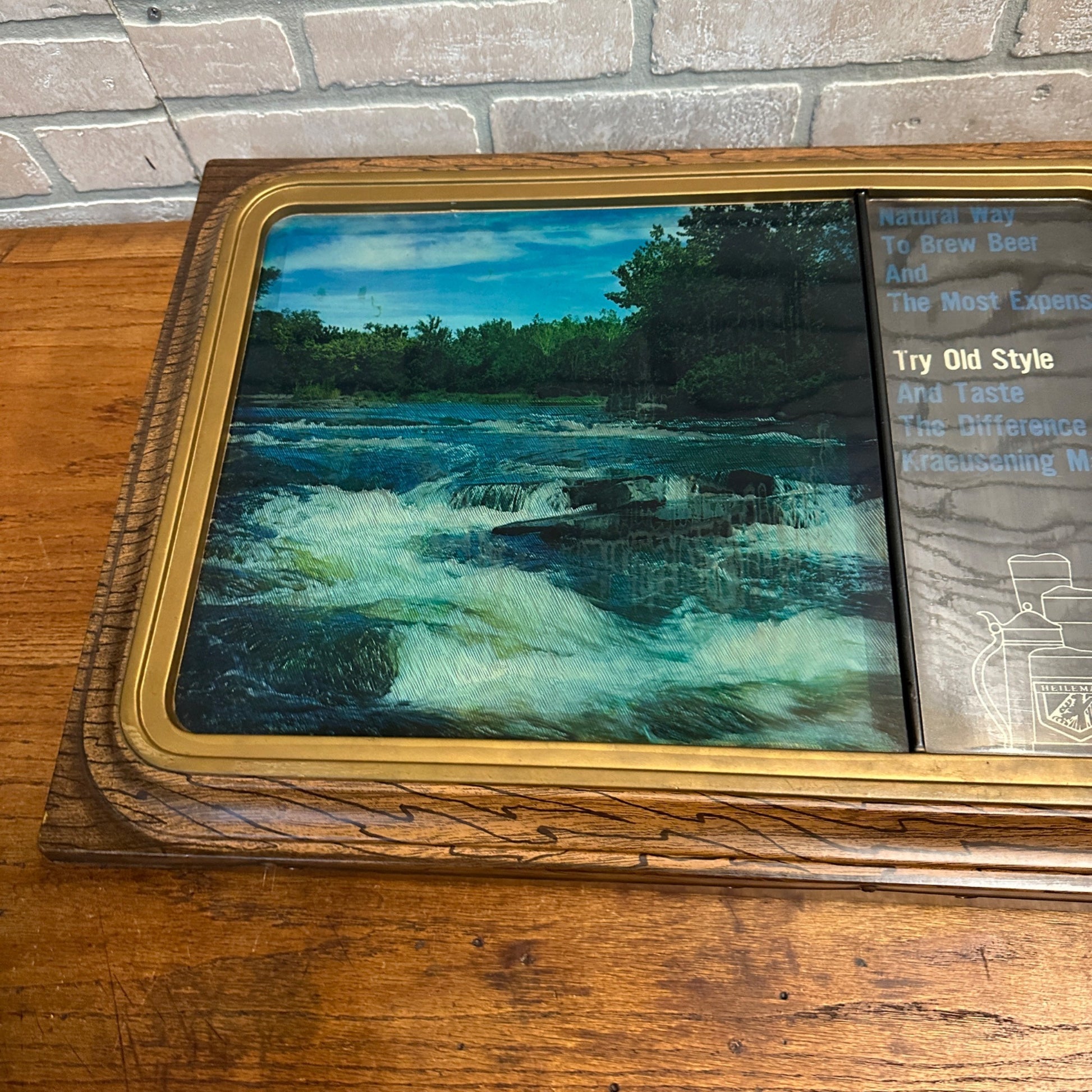 Vintage Heileman's Old Style Beer TV Simulator Scrolling Waterfall Lighted Bar Advertising Sign