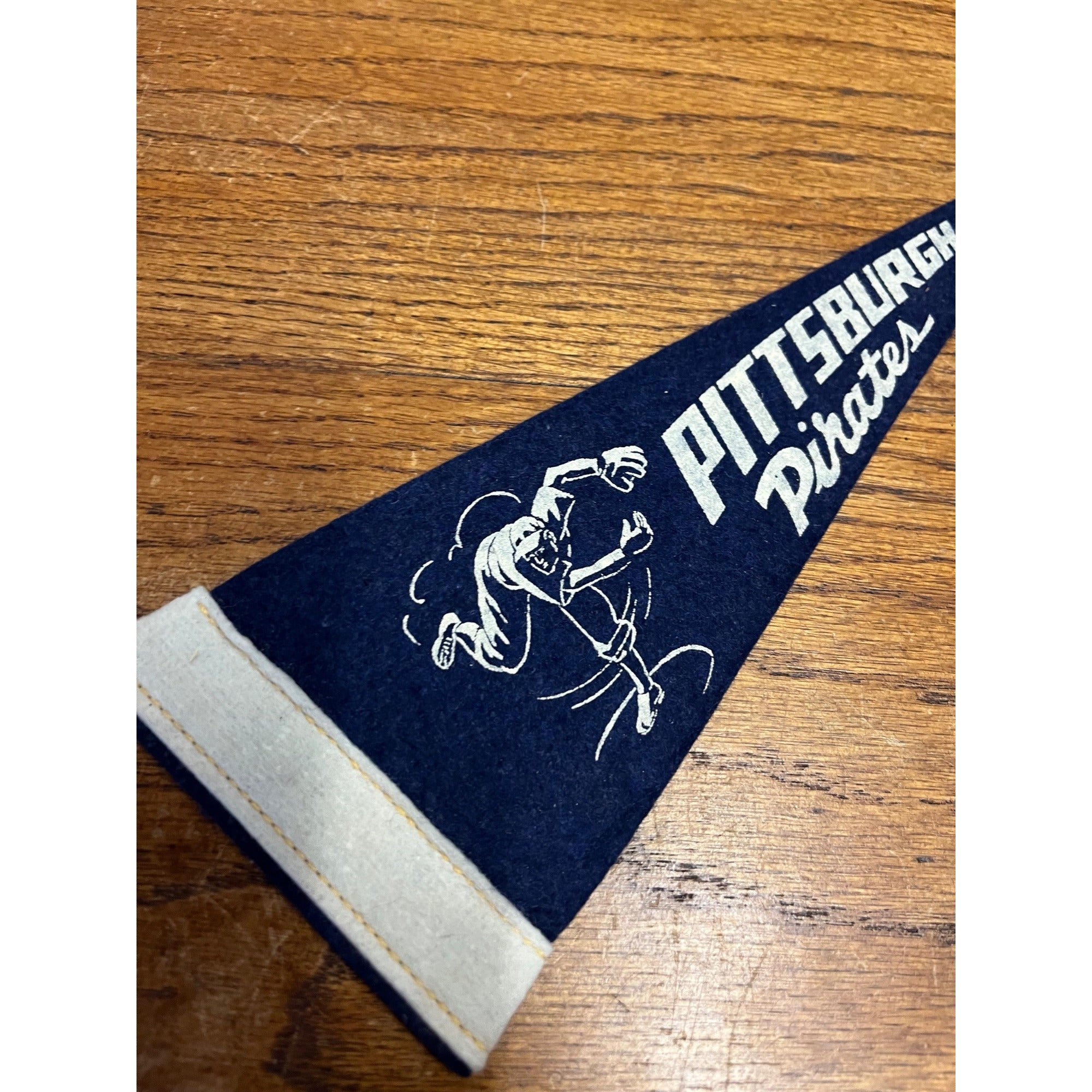 Vintage 1950s Pittsburgh Pirates Mini Baseball Felt Pennant 9"
