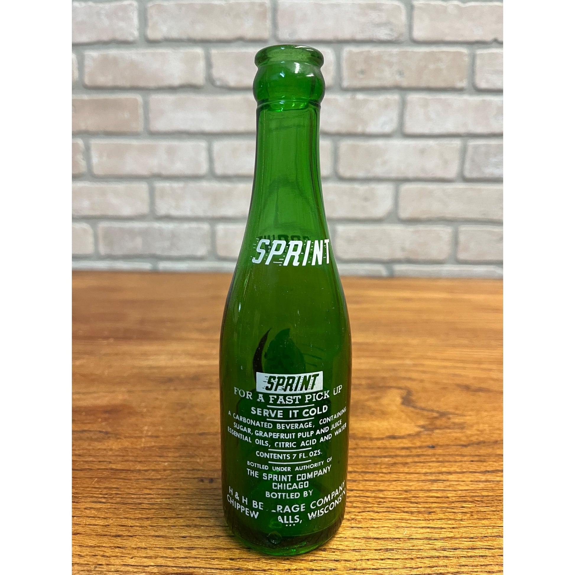 Vintage Sprint Chippewa Falls Wisconsin Beverage ACL 7oz Soda Bottle H&H Beverage