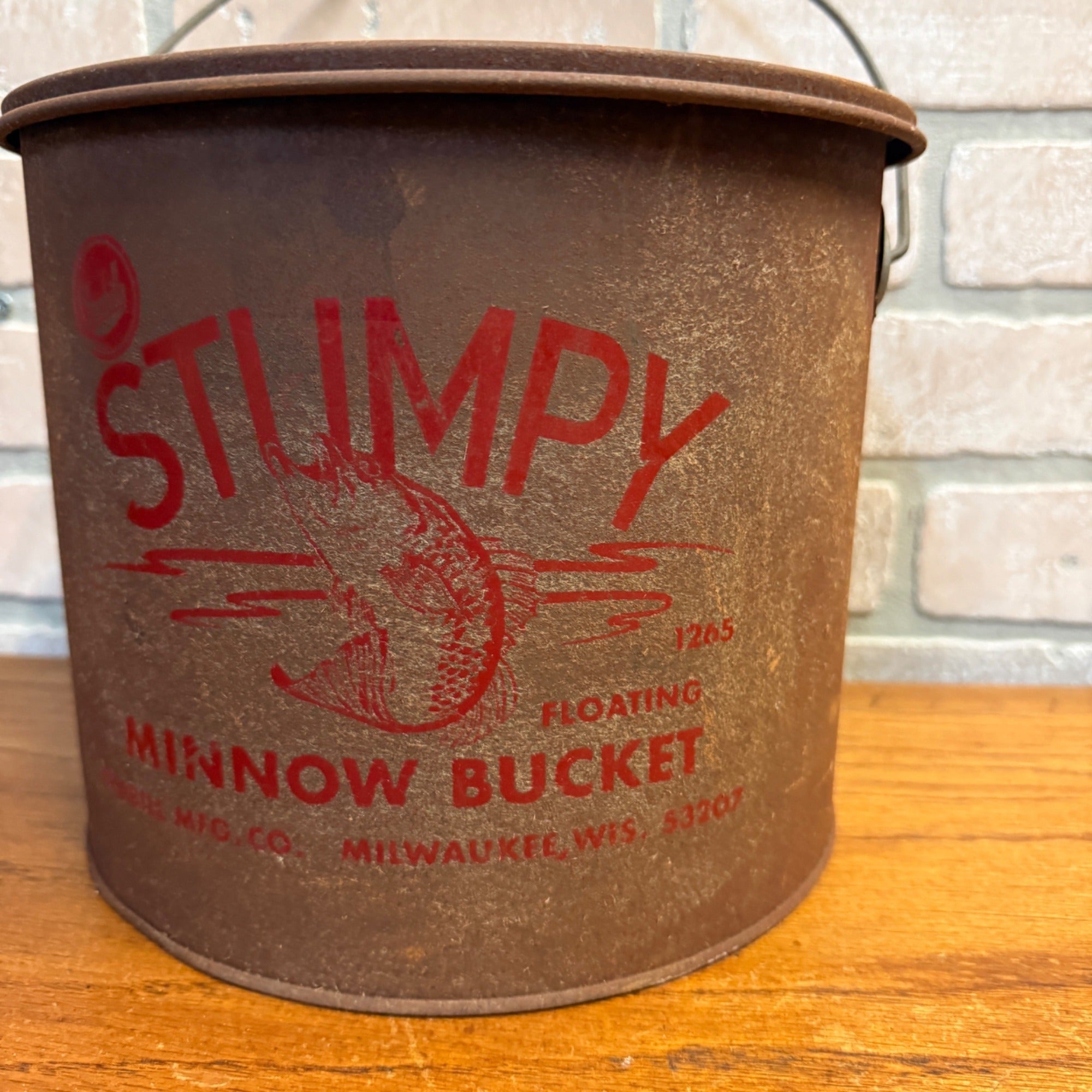 Vintage Metal Floating Stumpy Minnow Bucket With Lid and Handle Frabill MFG. Co., Milwaukee, WI Primitive Cabin Decor